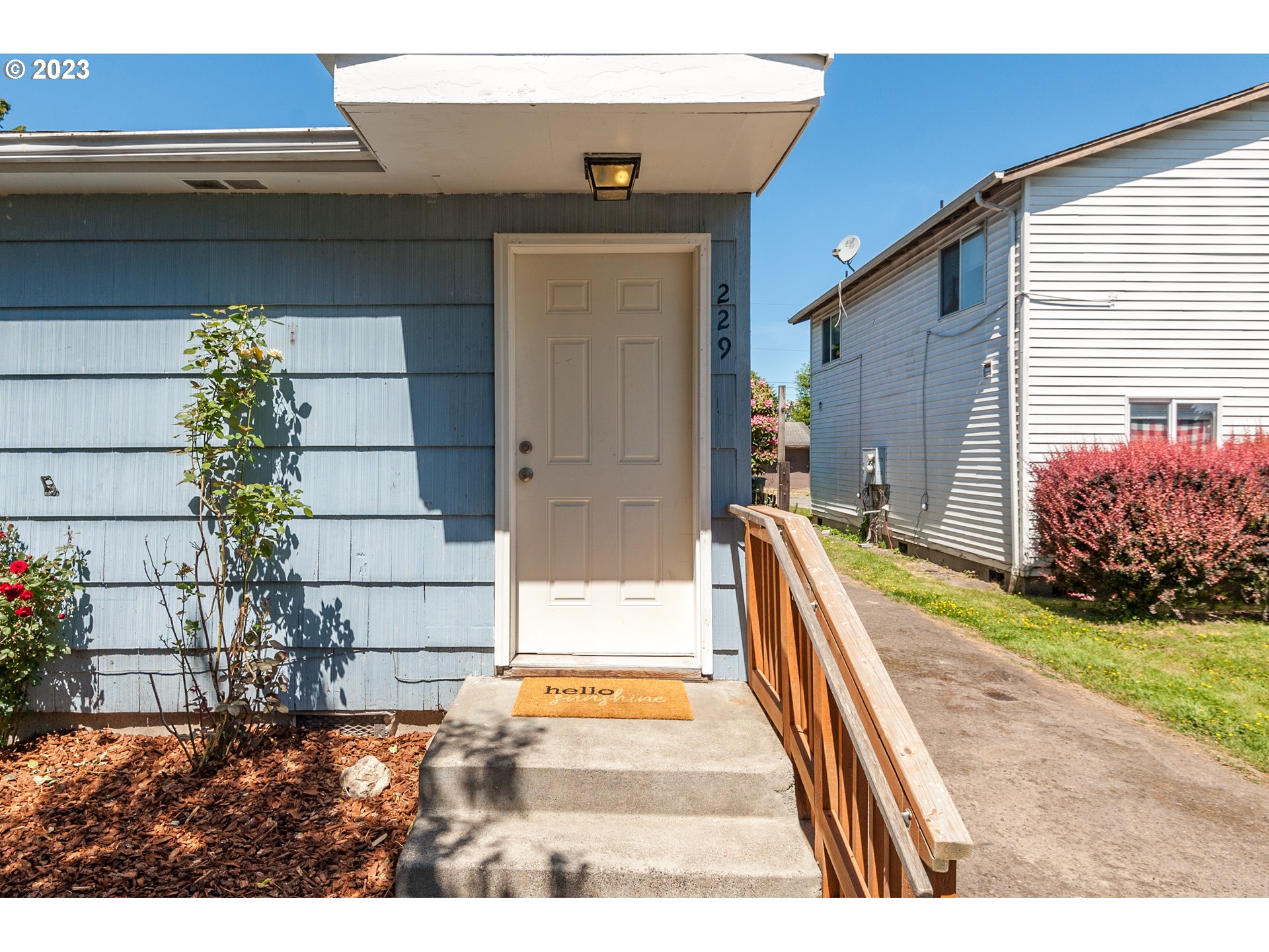 229 25TH AVE