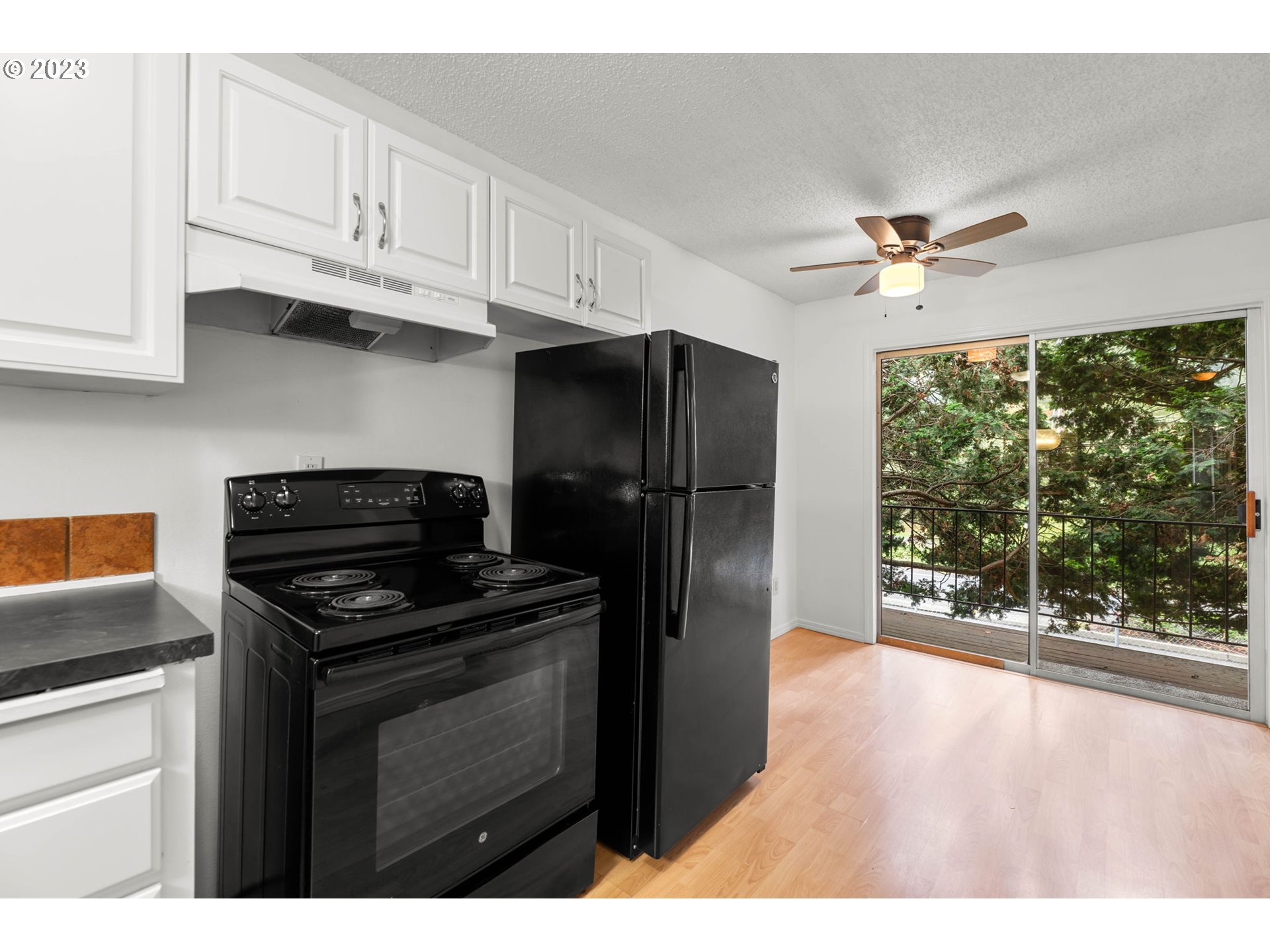 200 SW FLORENCE AVE I-11