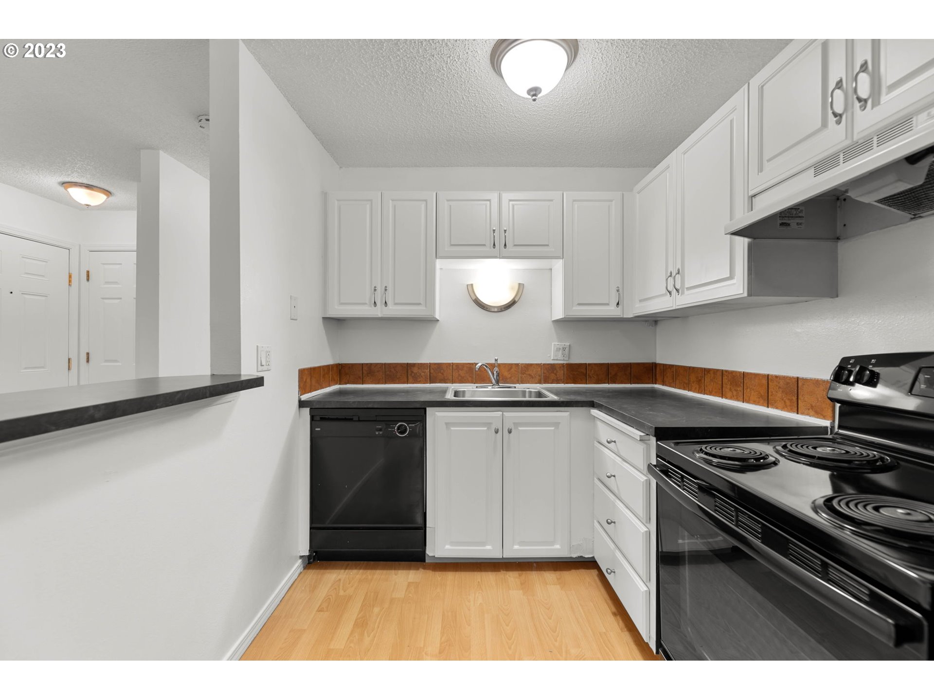 200 SW FLORENCE AVE I-11