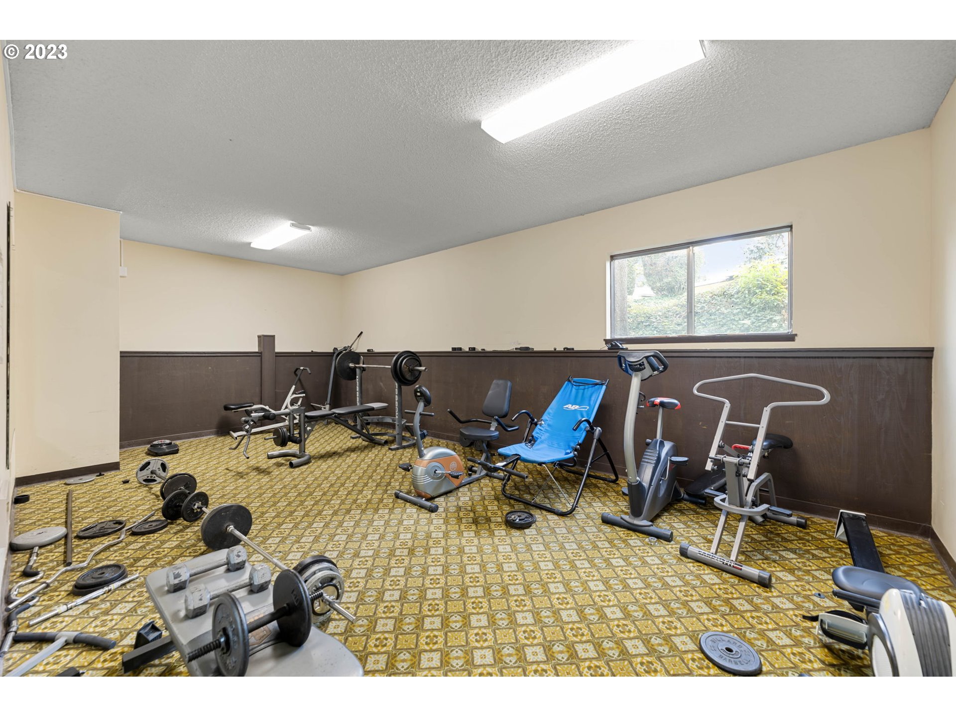 200 SW FLORENCE AVE I-11