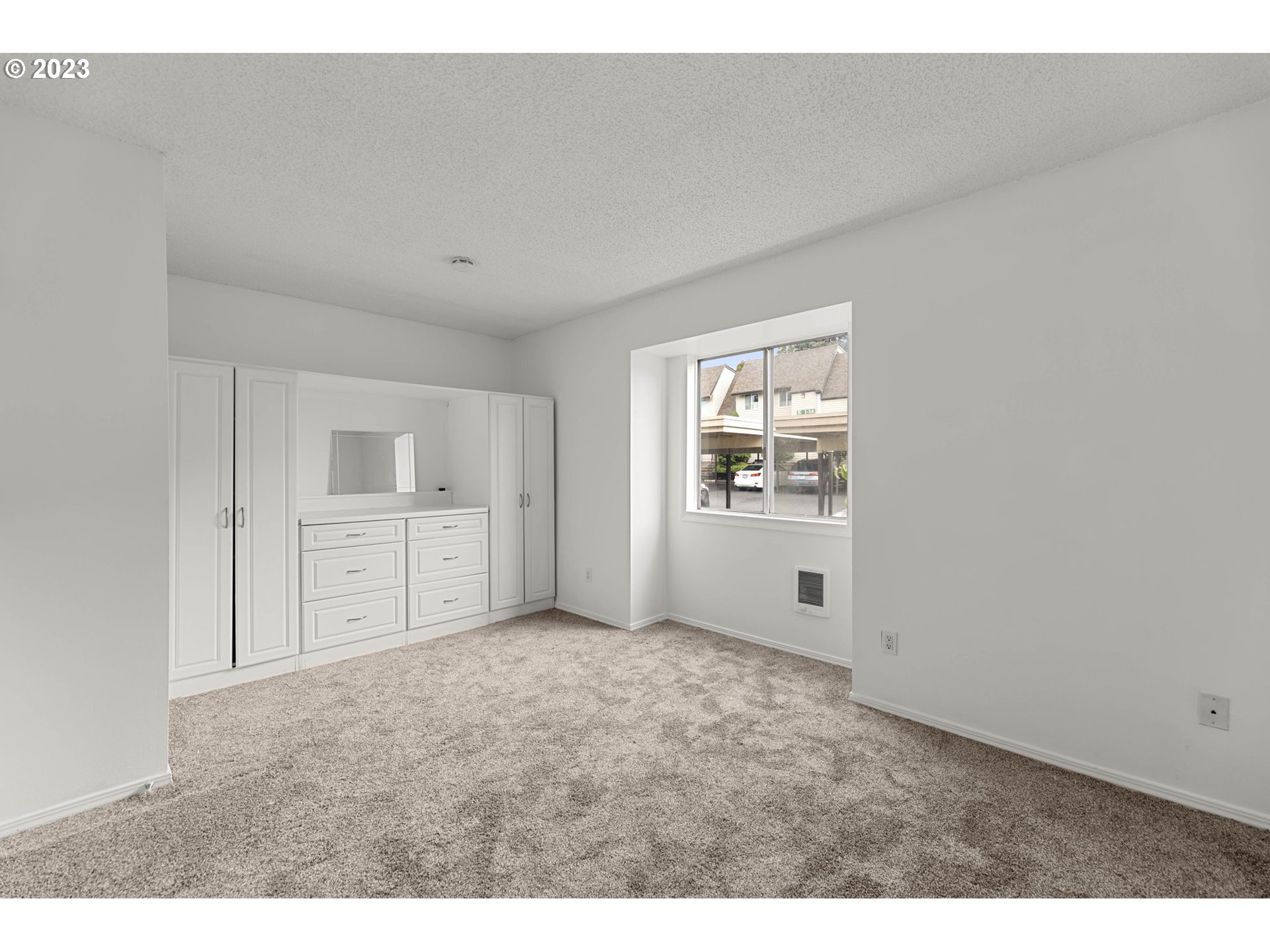 200 SW FLORENCE AVE I-11