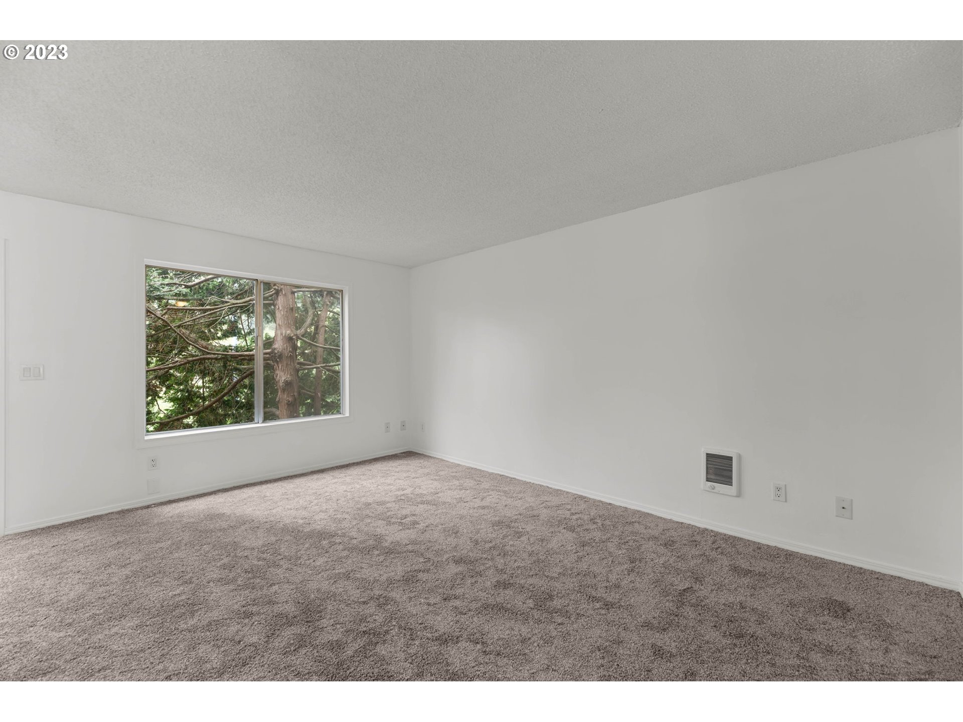 200 SW FLORENCE AVE I-11