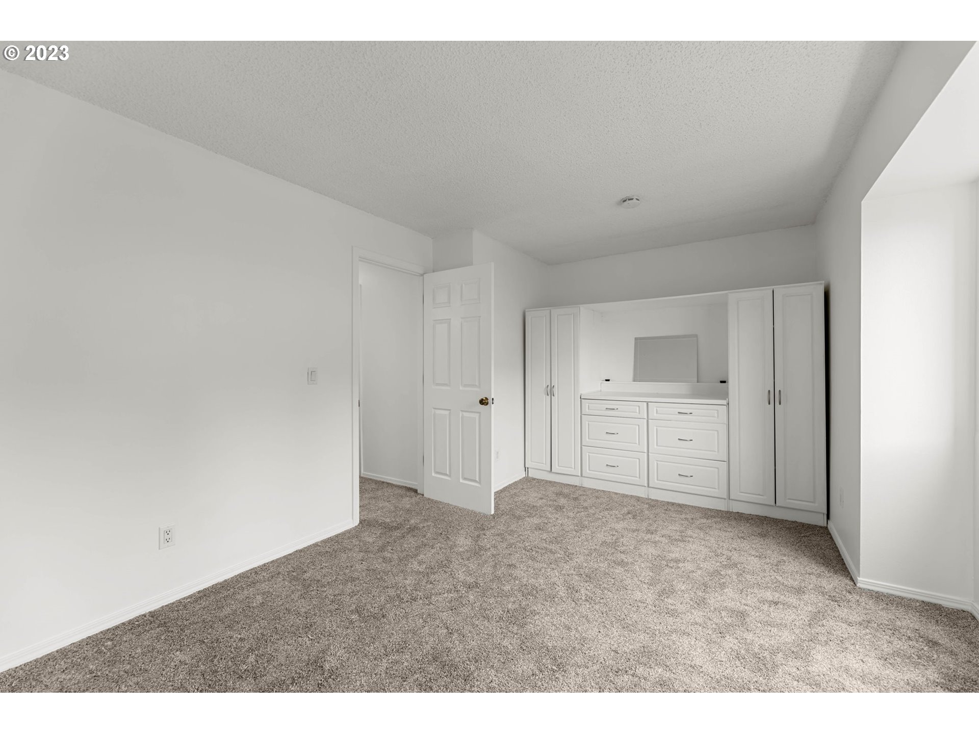 200 SW FLORENCE AVE I-11
