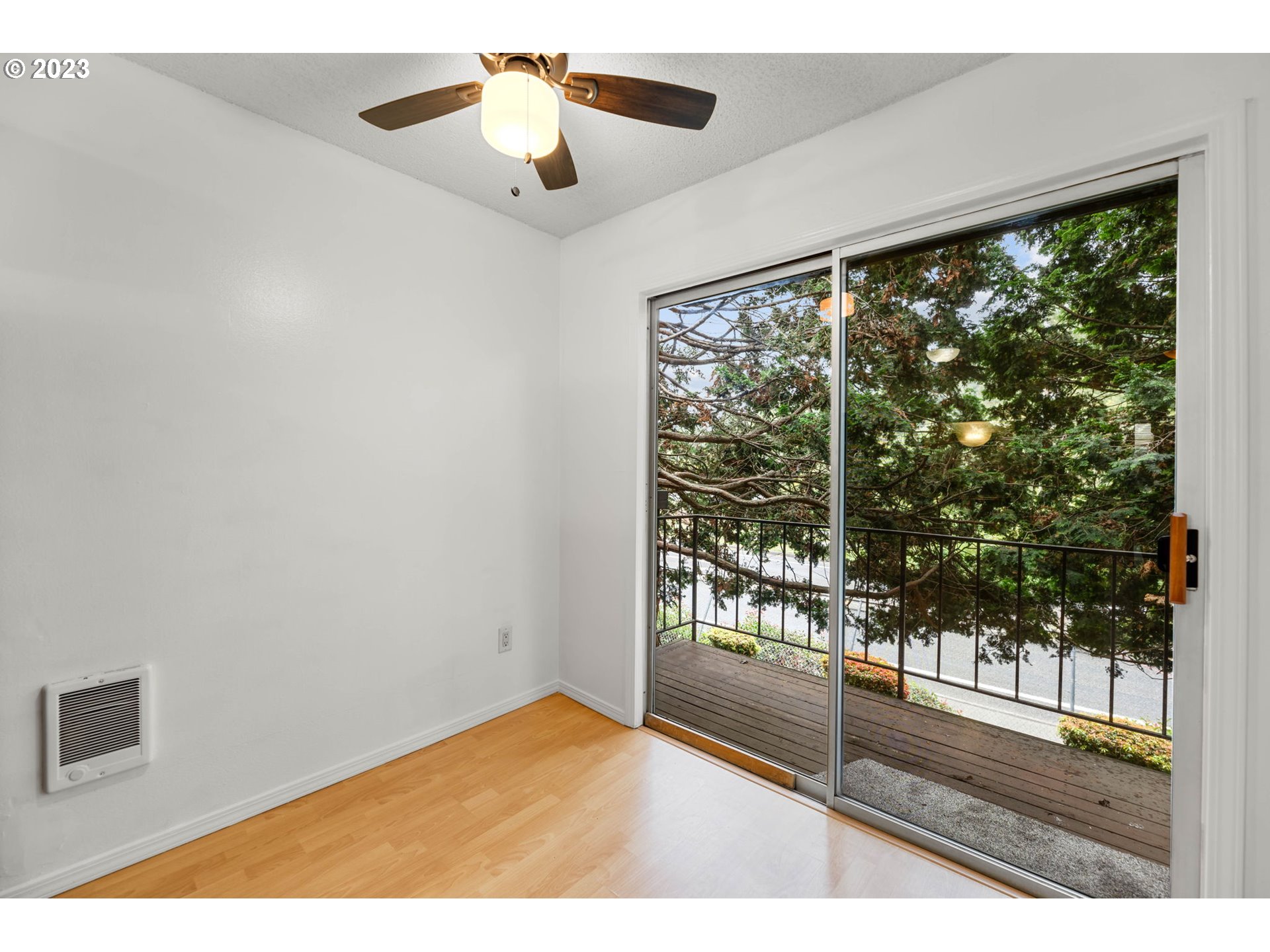 200 SW FLORENCE AVE I-11