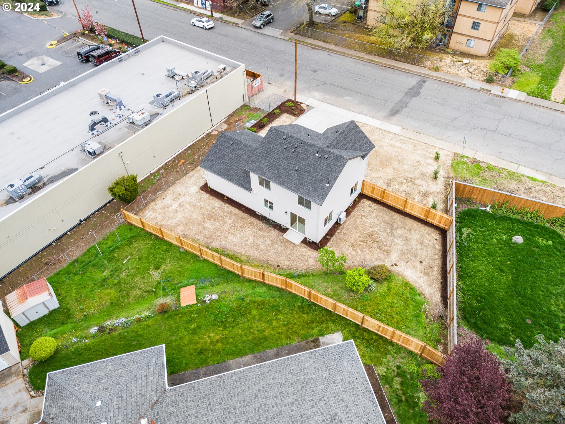 4125 NE 141st DR