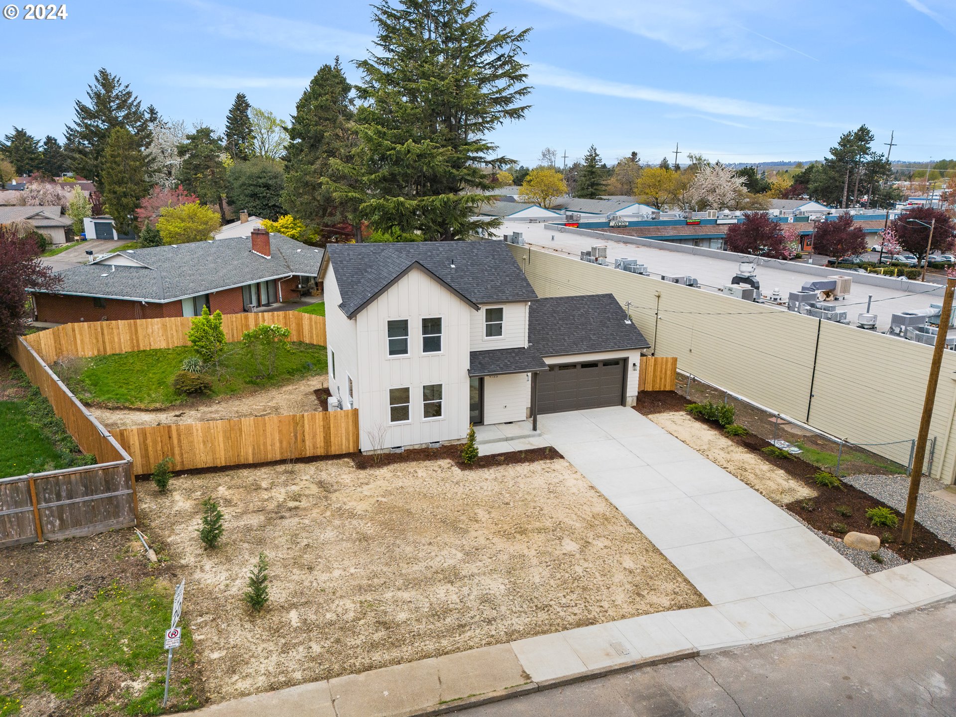 4125 NE 141st DR