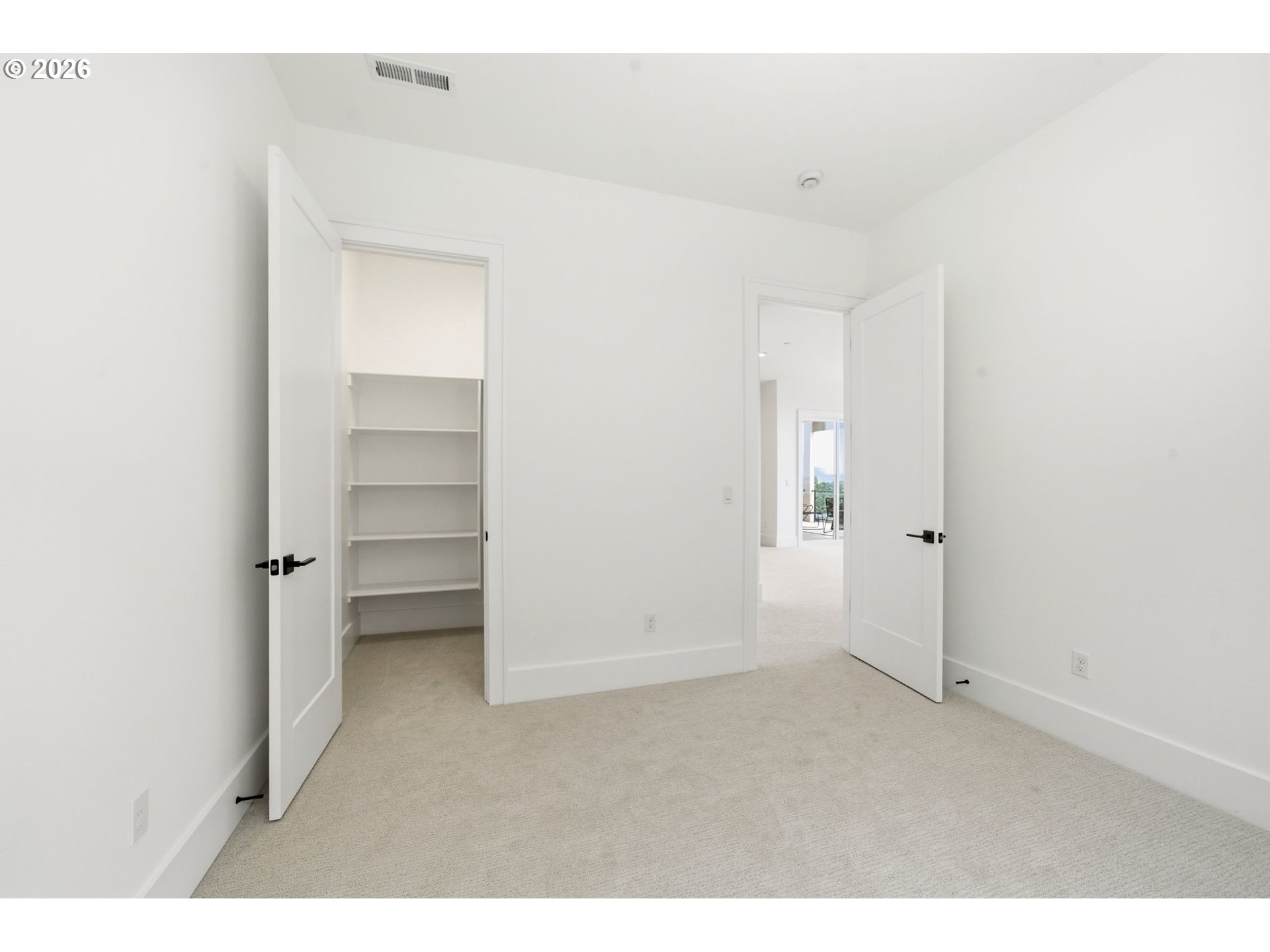 727 W ALDER CT