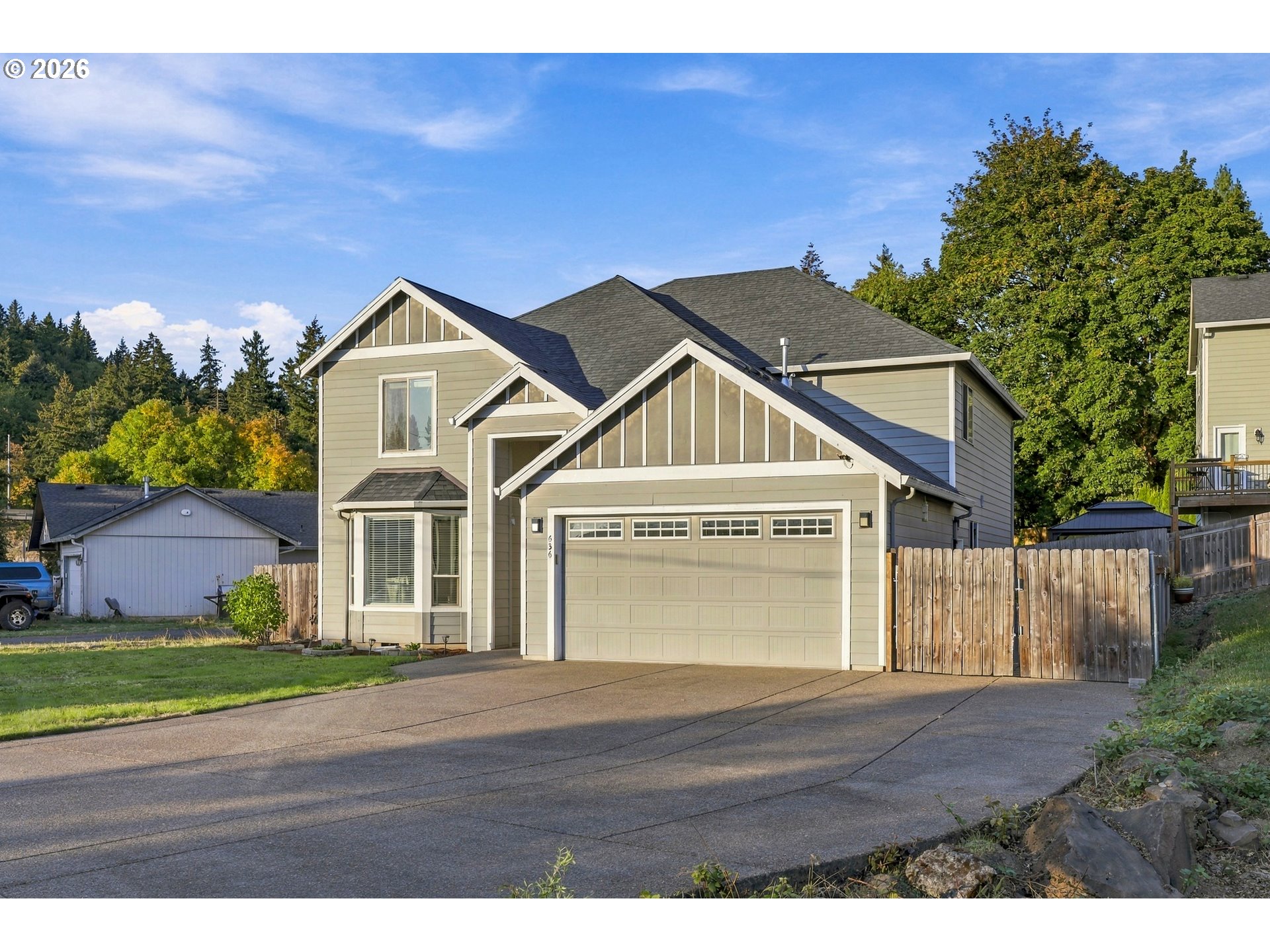 636 SW SIERRA ST