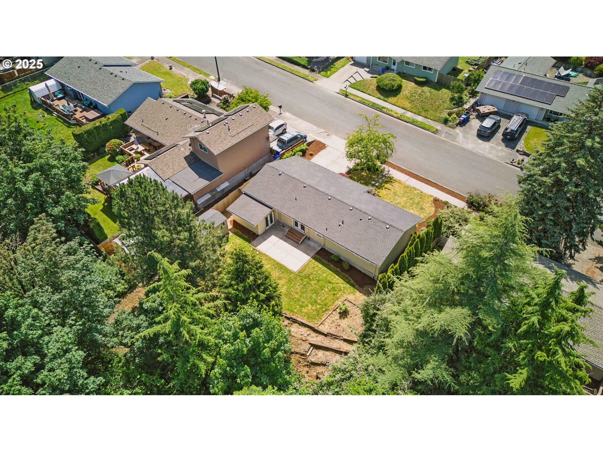 424 SE BARNES AVE