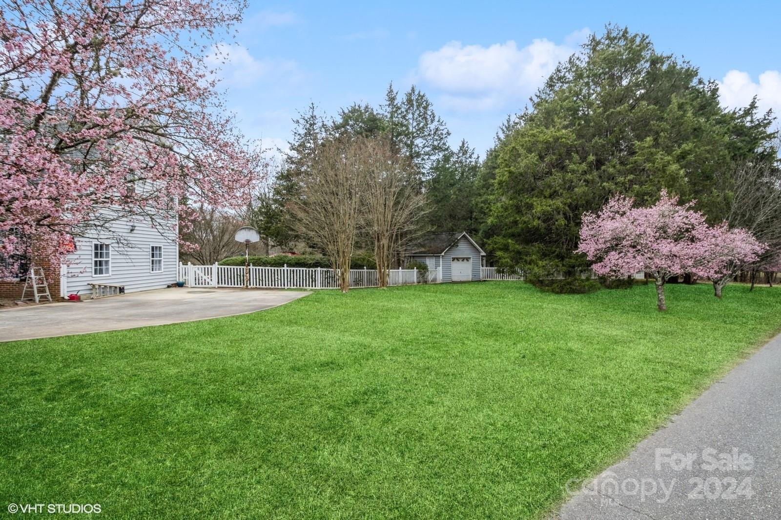 3500 Cedar Springs Drive SW