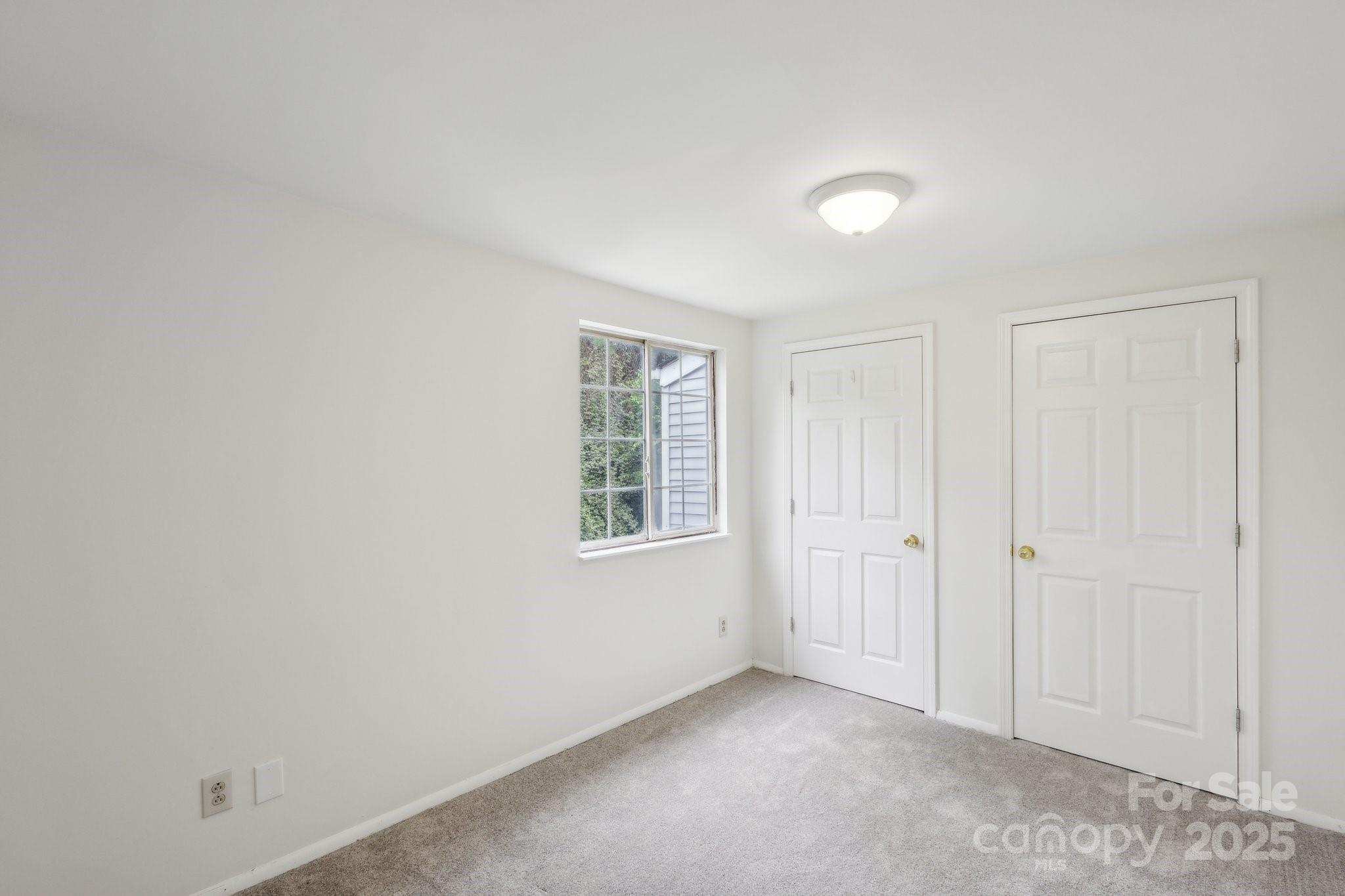 9424 Lexington Circle Unit: F