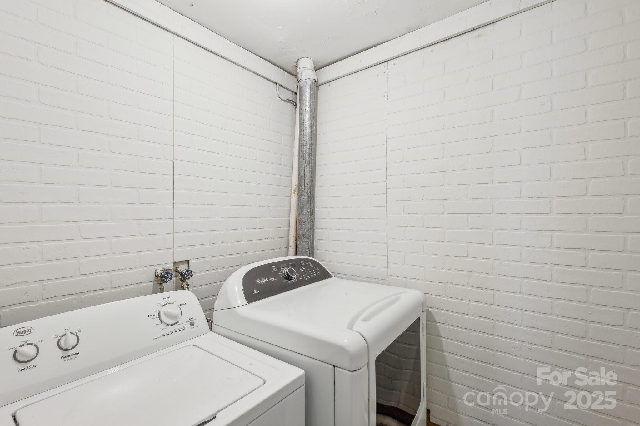 9424 Lexington Circle Unit: F