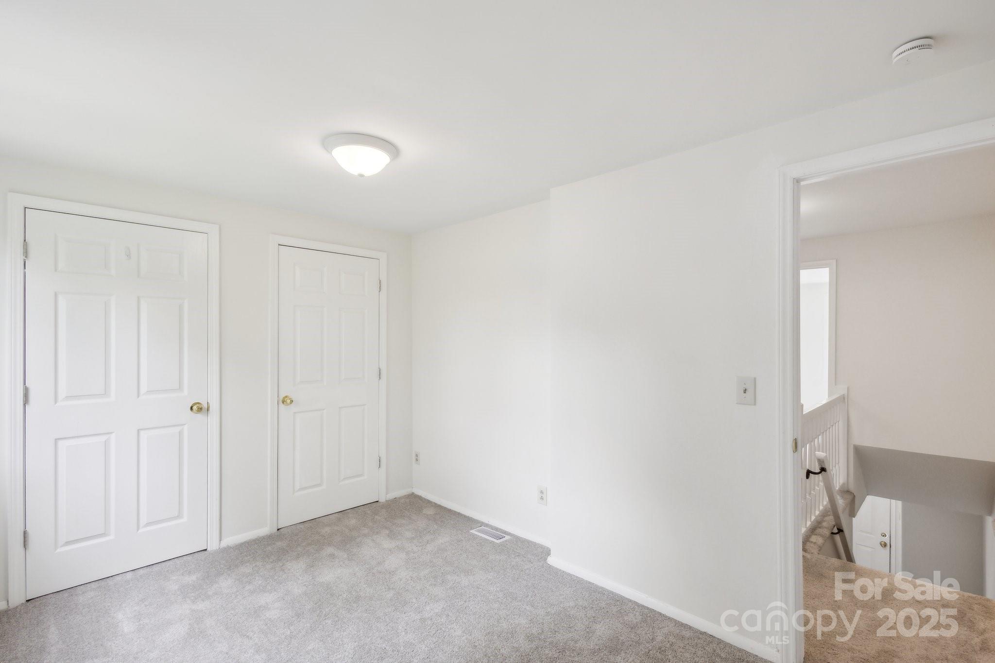 9424 Lexington Circle Unit: F