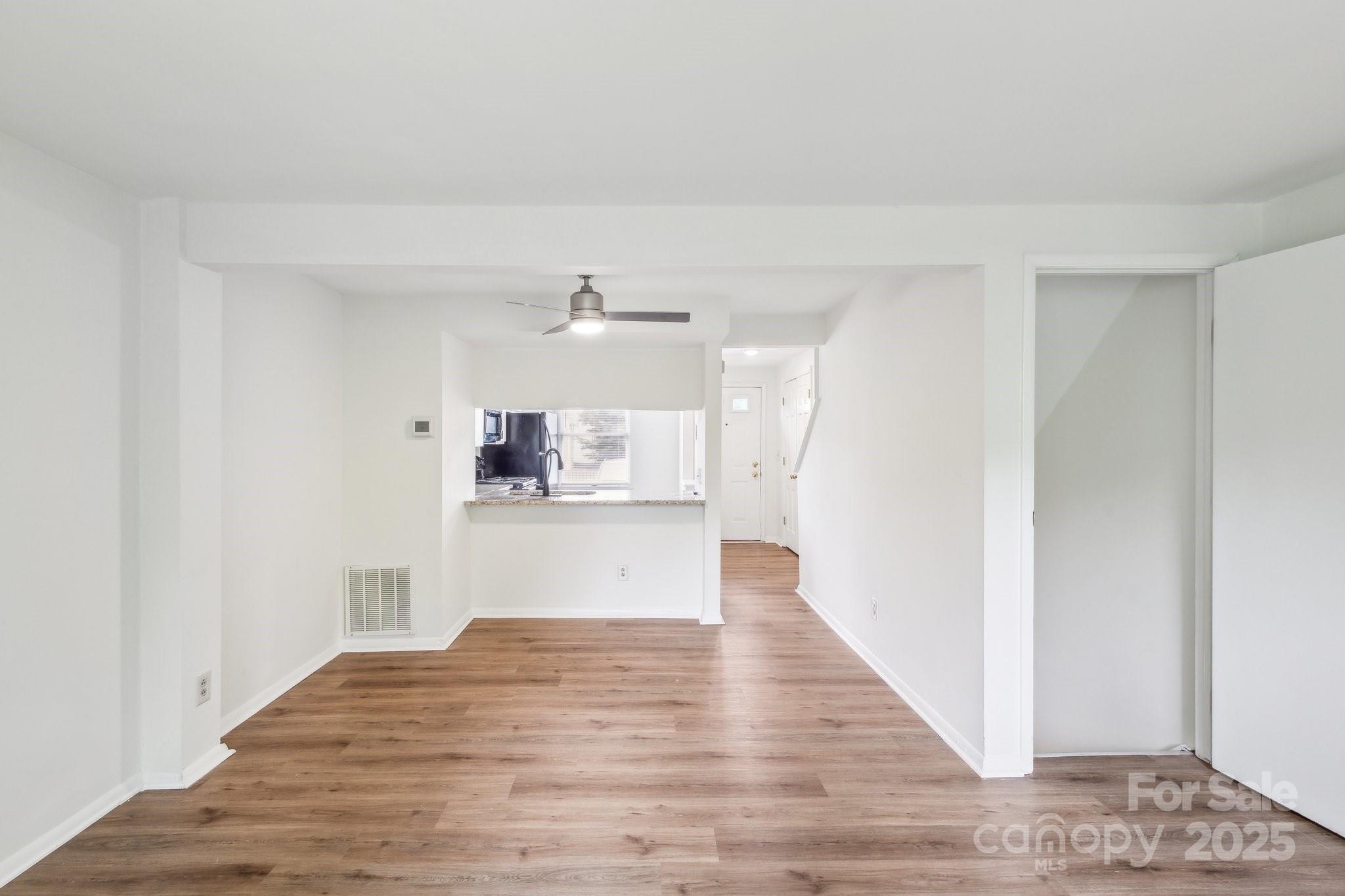 9424 Lexington Circle Unit: F