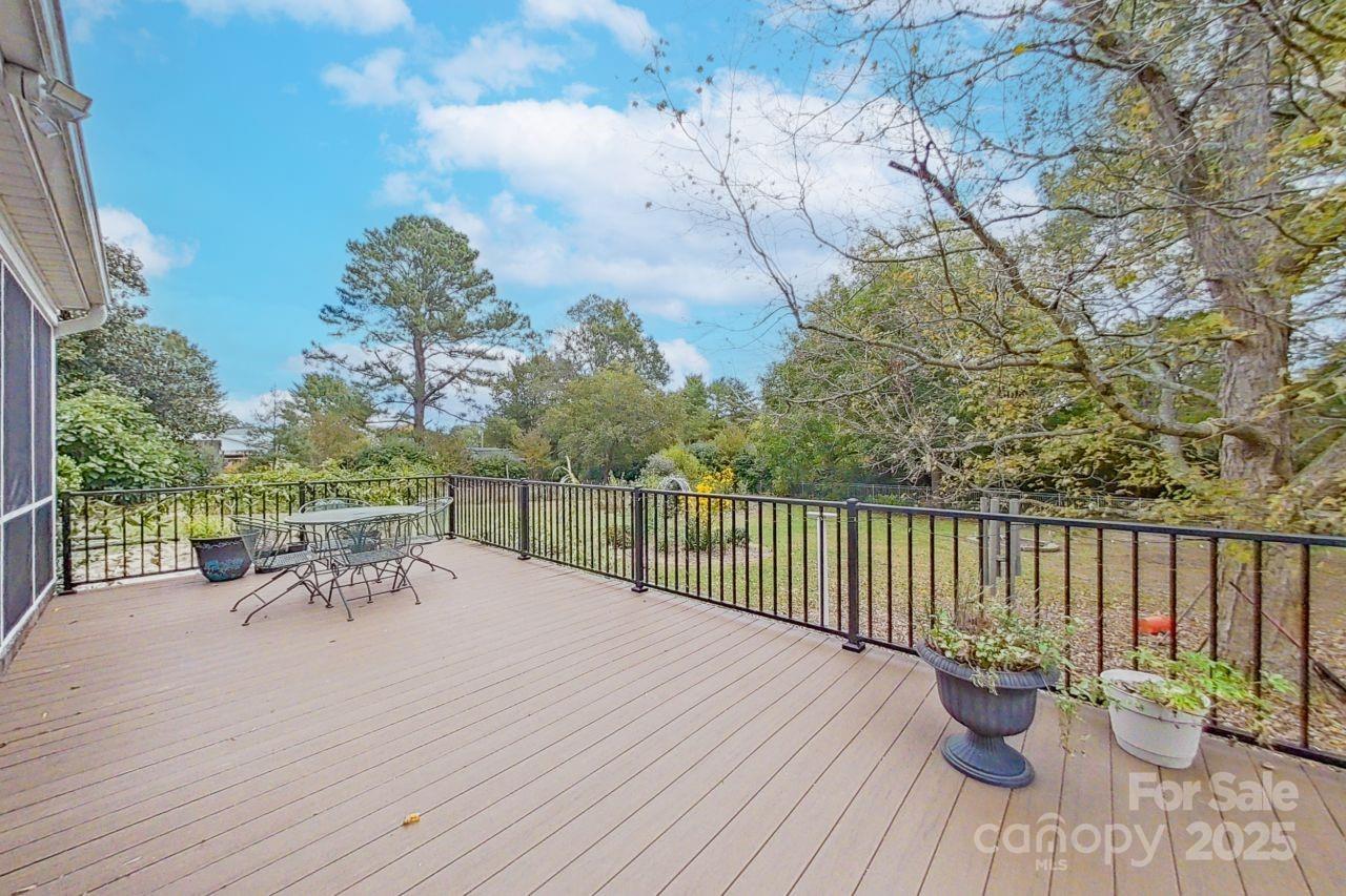 206 N Trexler Avenue