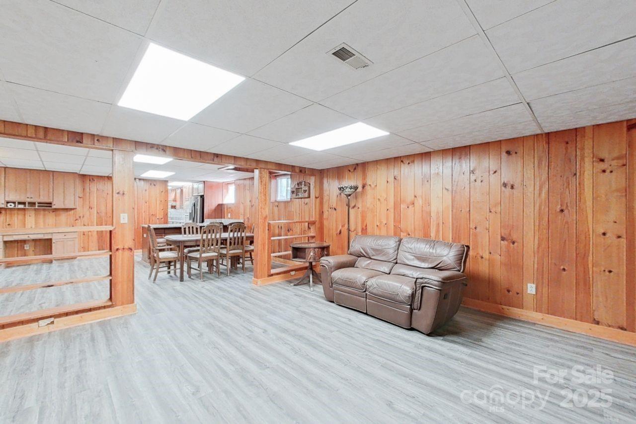 206 N Trexler Avenue