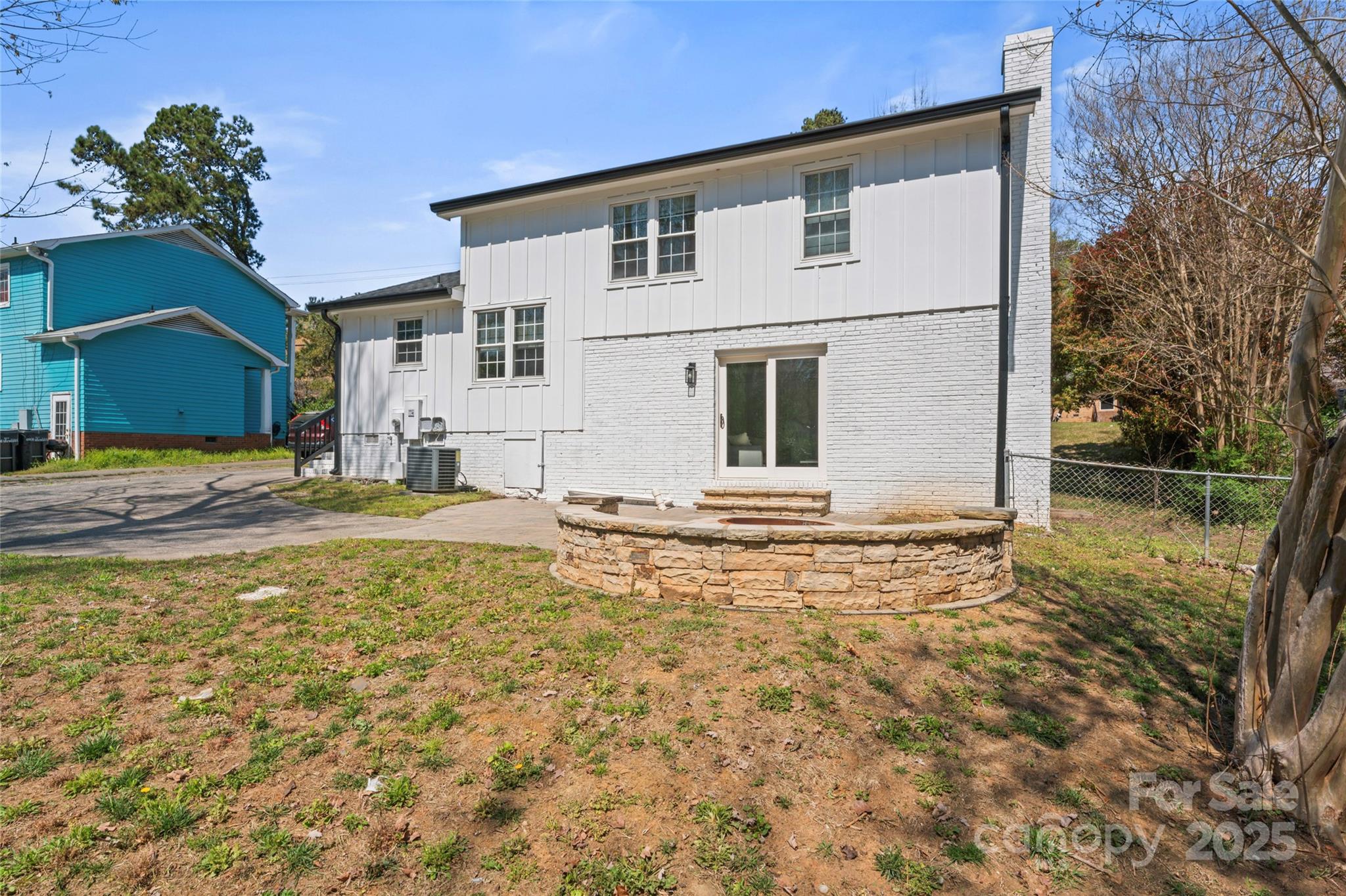 6914 Idlewild Road