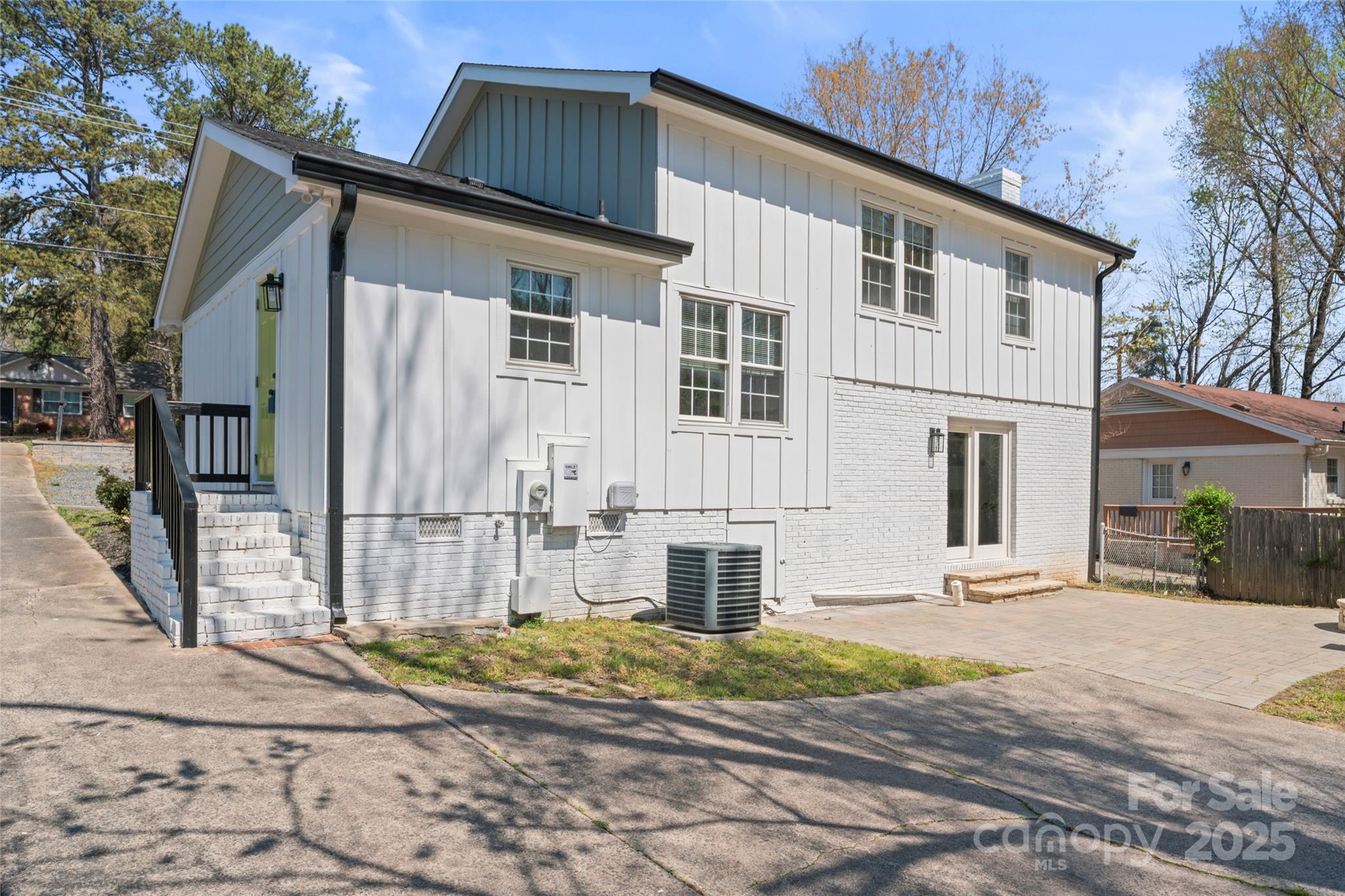 6914 Idlewild Road