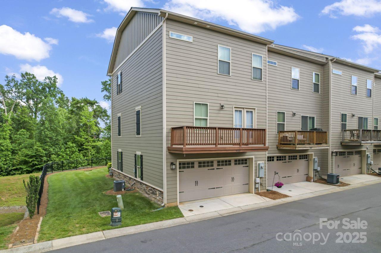 3003 Salix Bend Drive