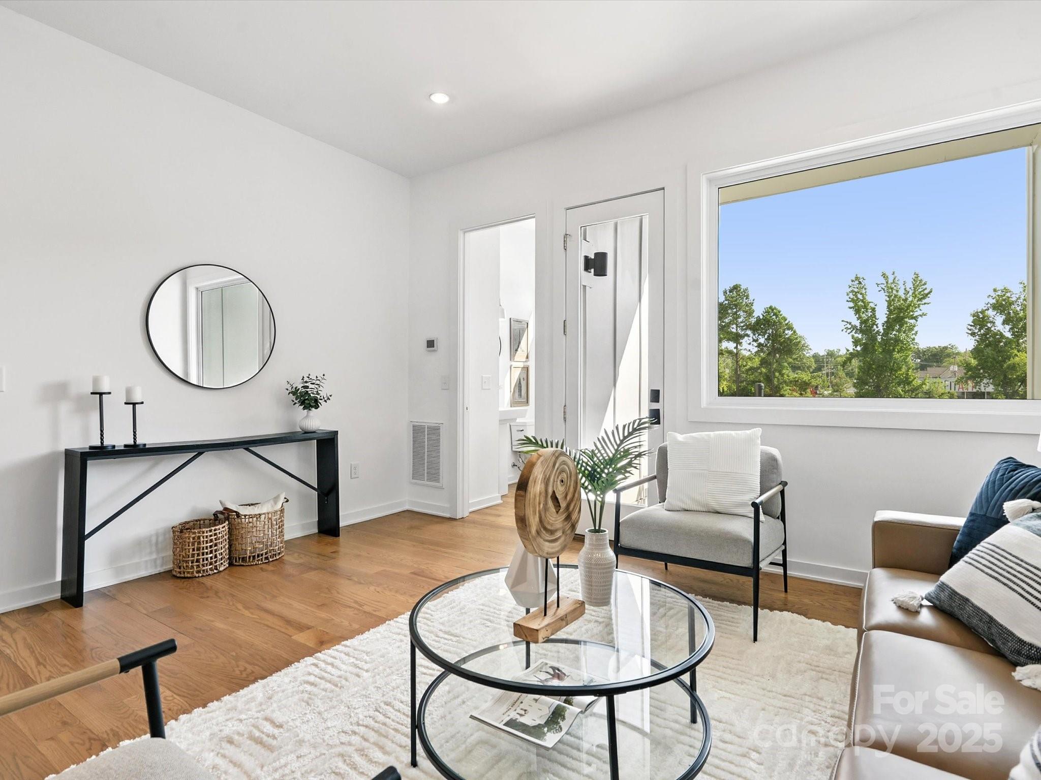 2653 Shenandoah Avenue