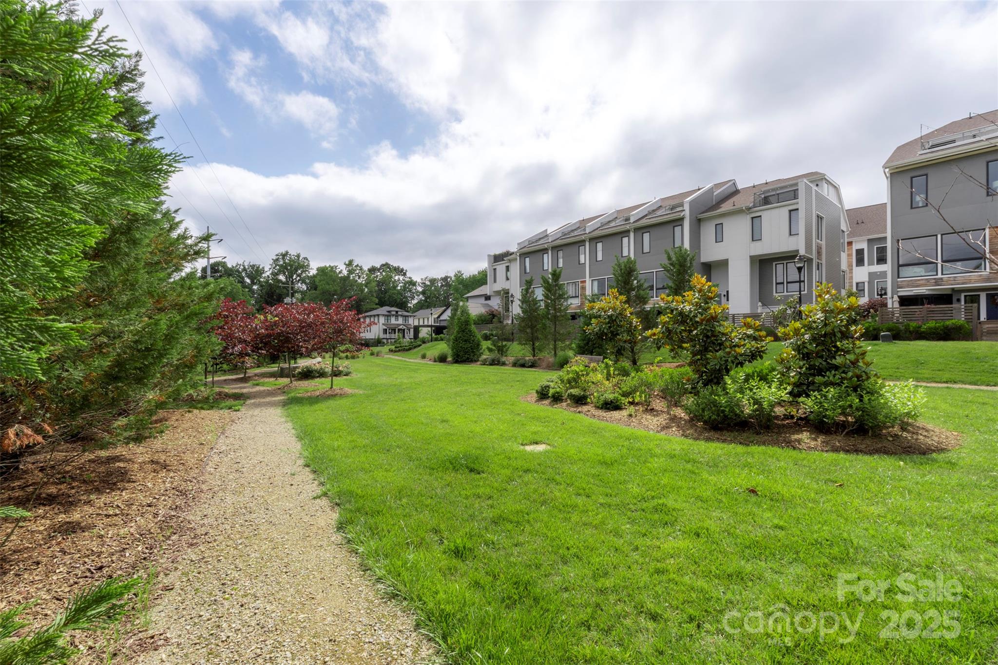 2653 Shenandoah Avenue