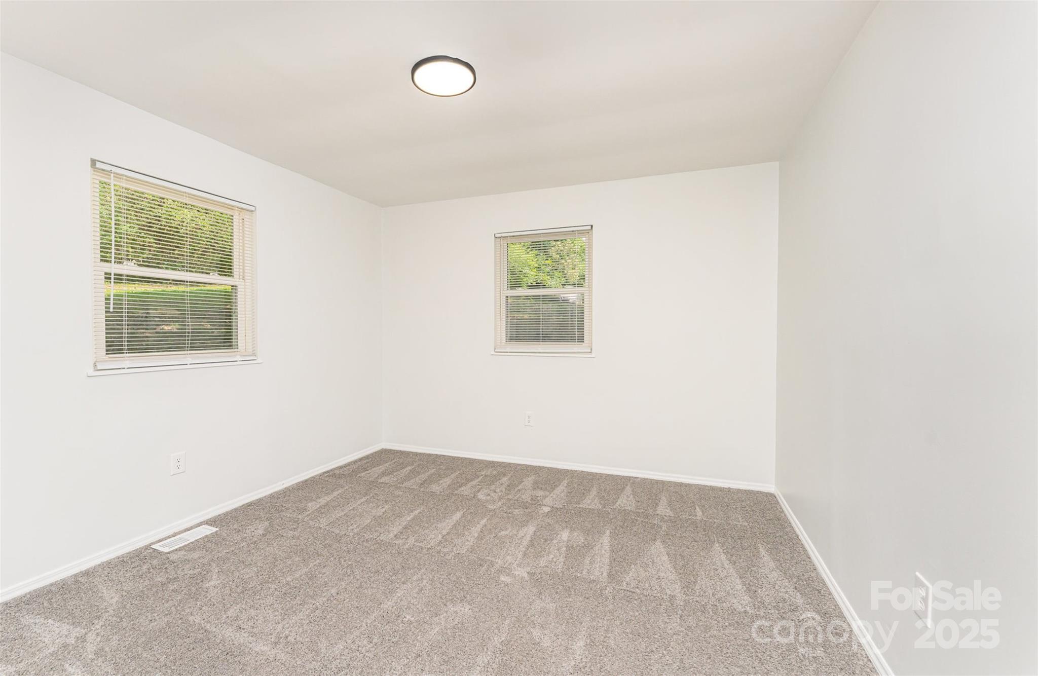 3724 Patricia Drive NW