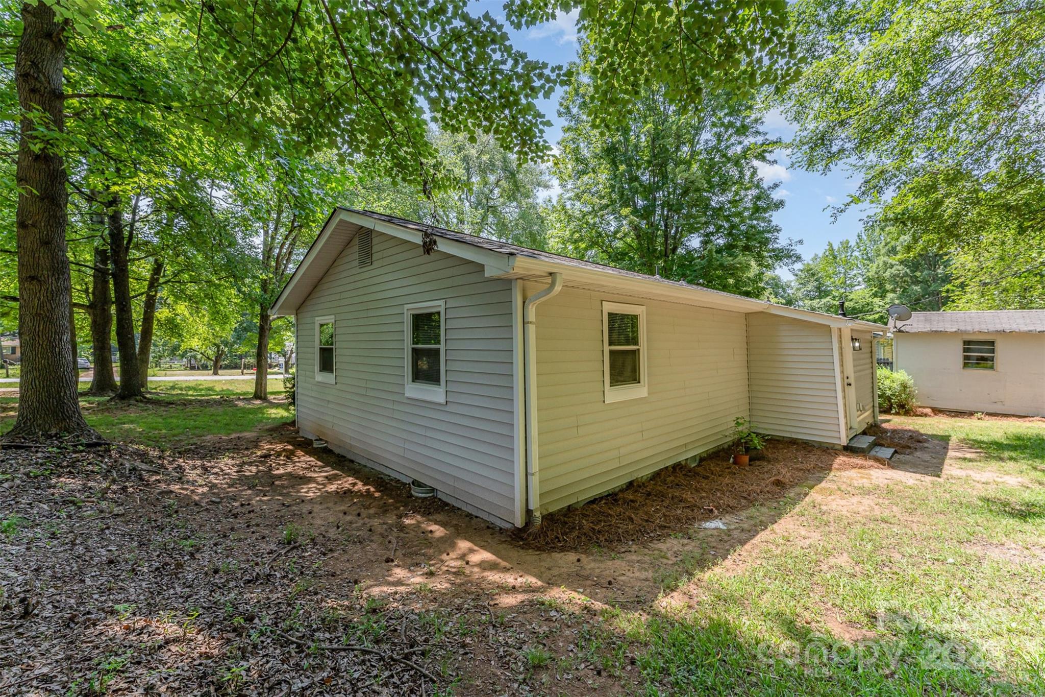 3724 Patricia Drive NW