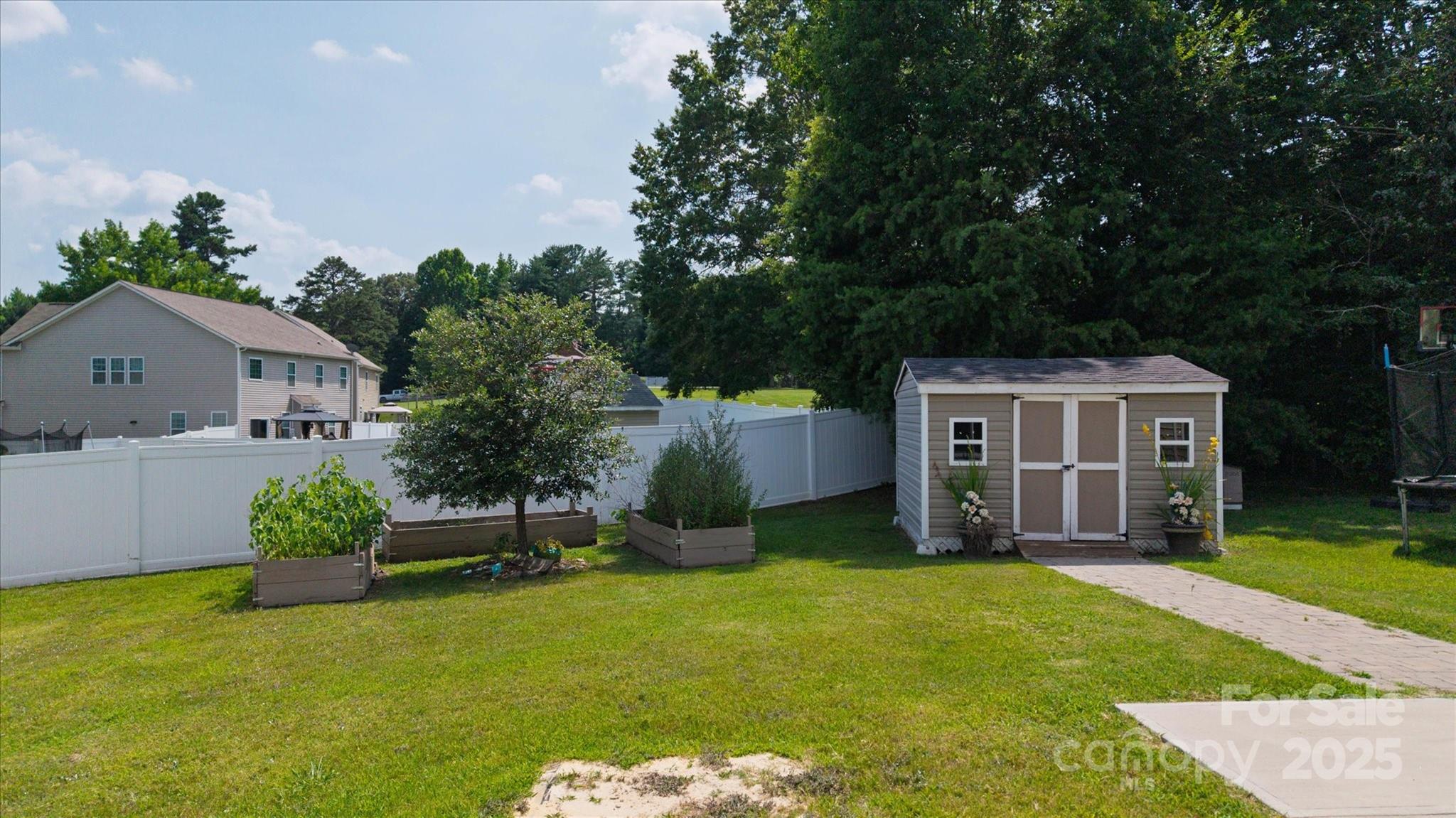 12704 Franklin Square Road