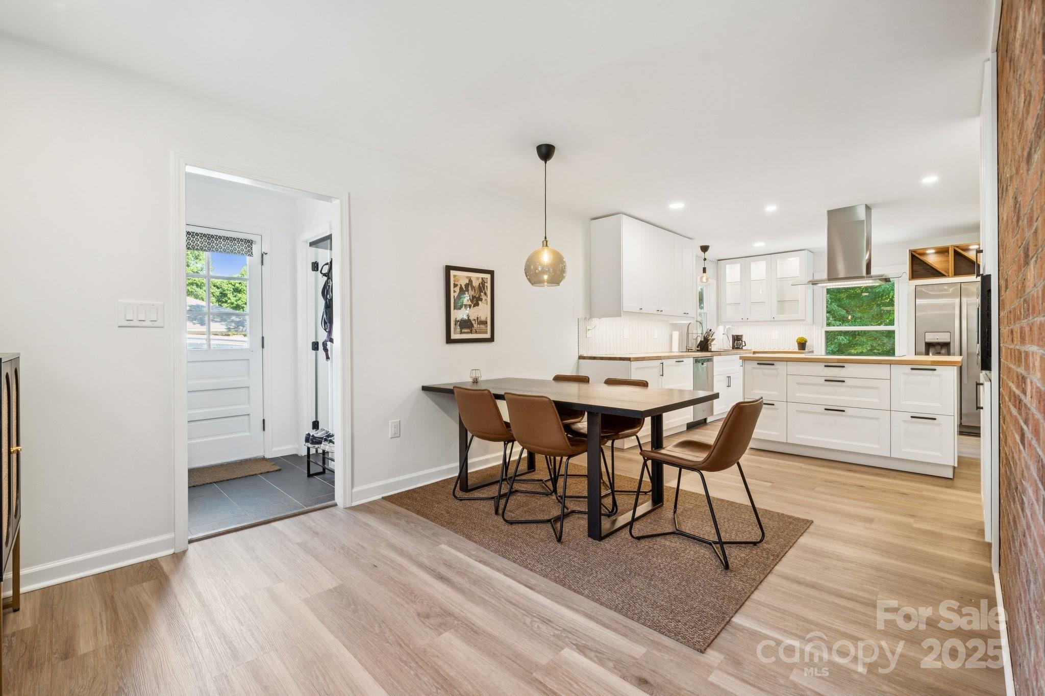 4432 Bob White Court