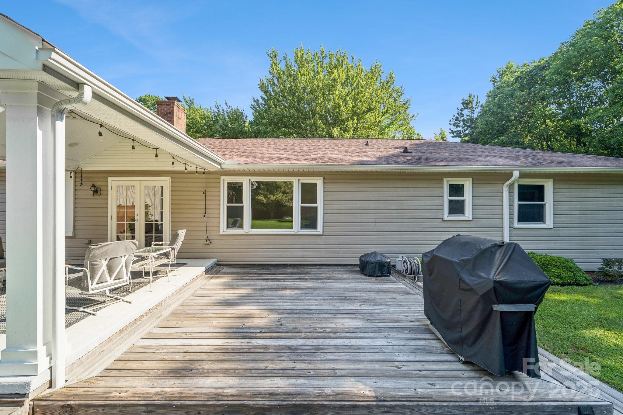 4432 Bob White Court