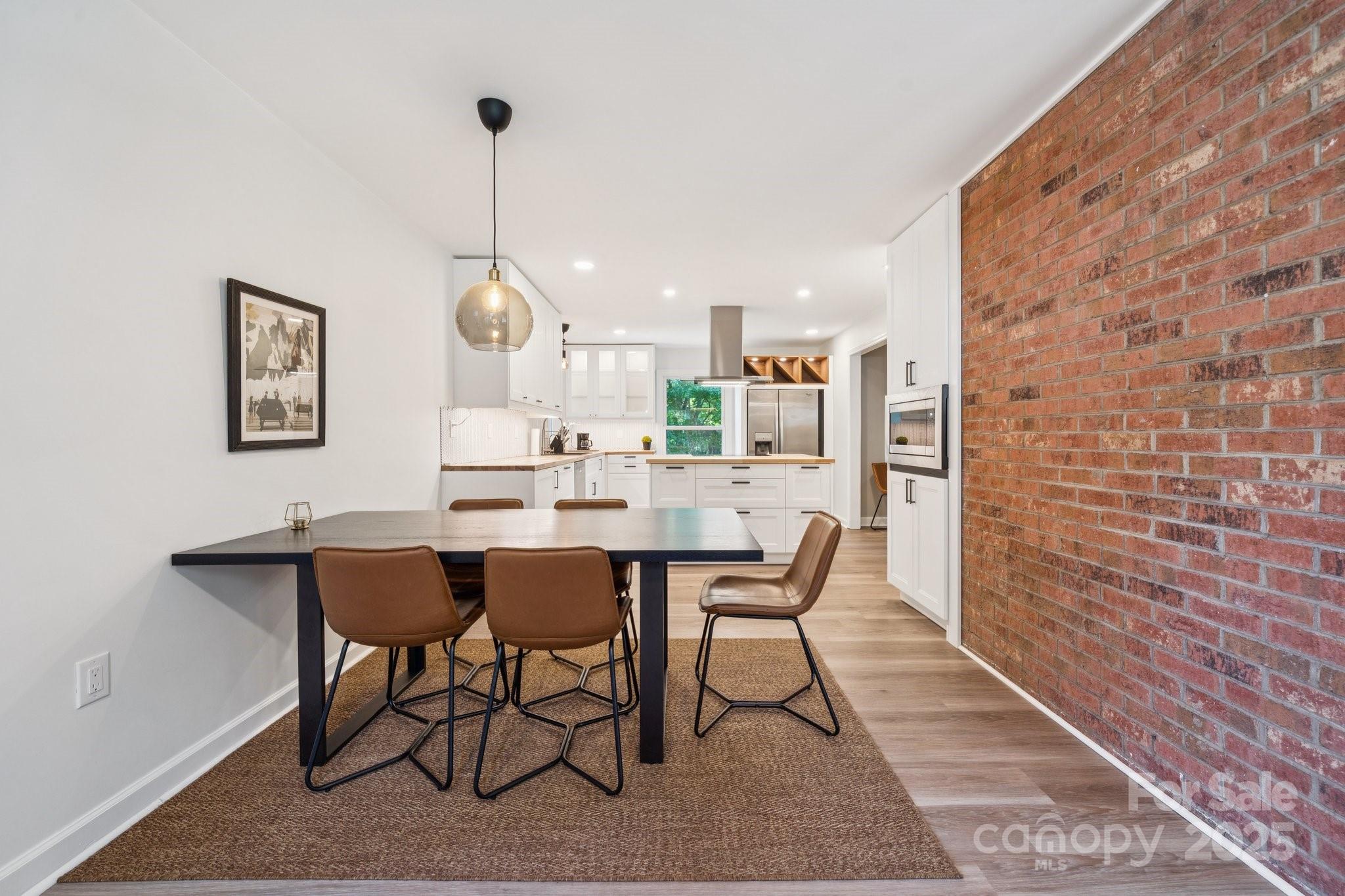 4432 Bob White Court
