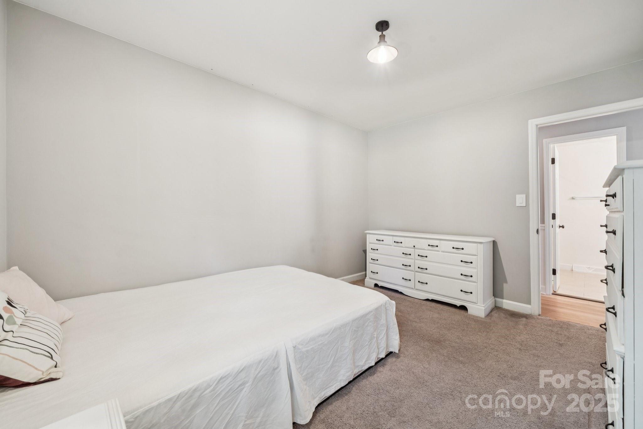 4432 Bob White Court