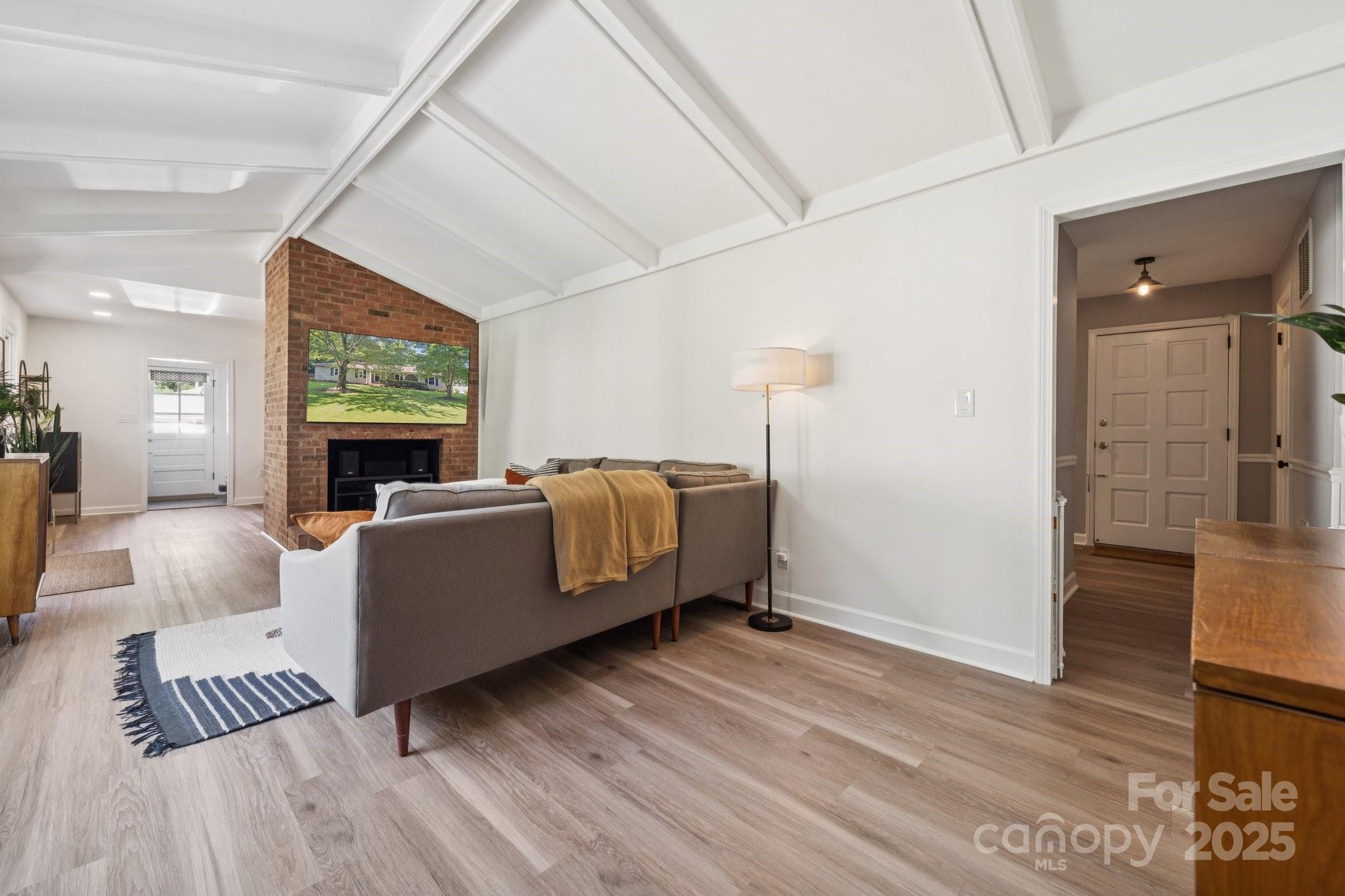 4432 Bob White Court