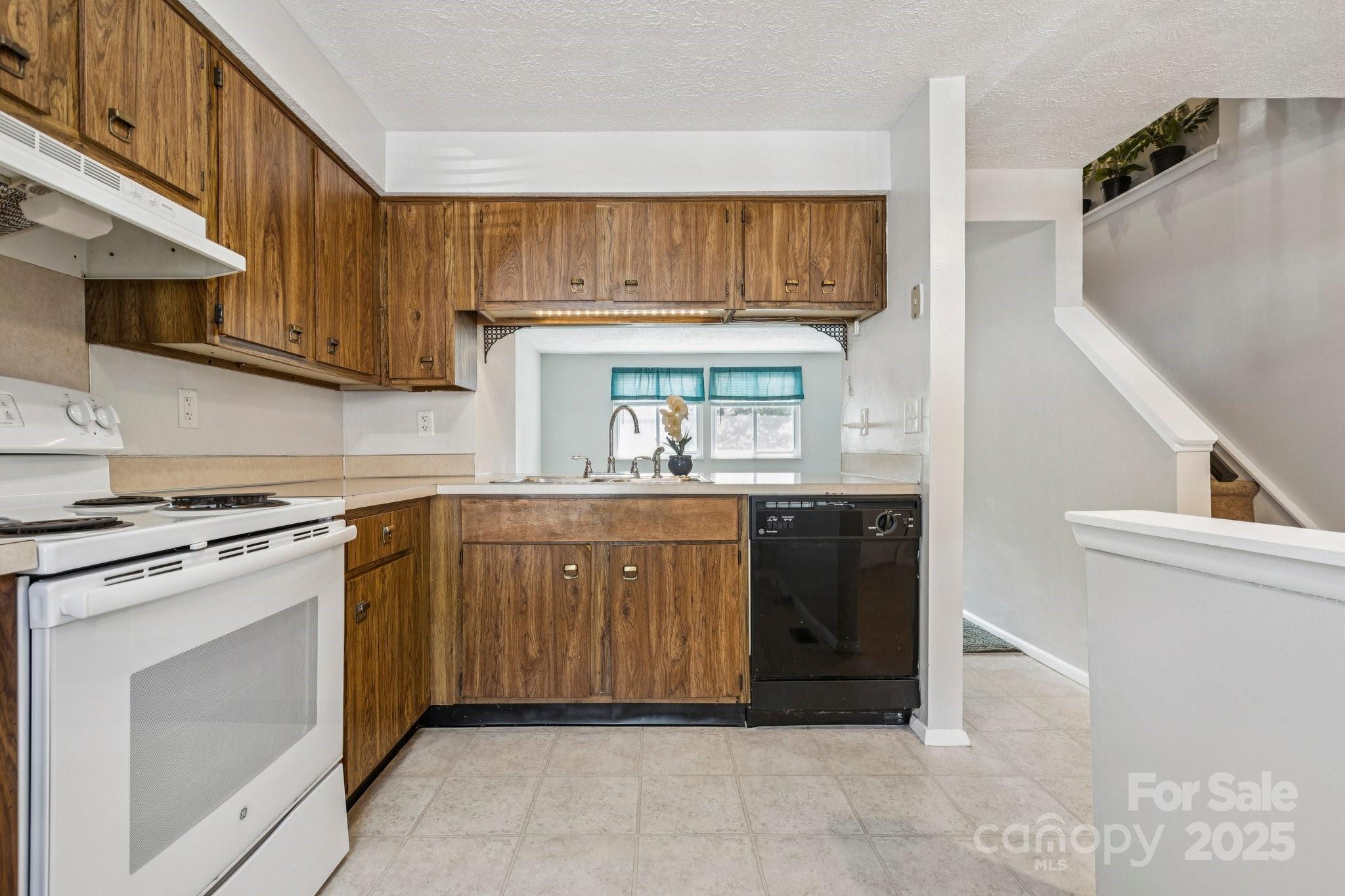 9445 Lexington Circle Unit: C