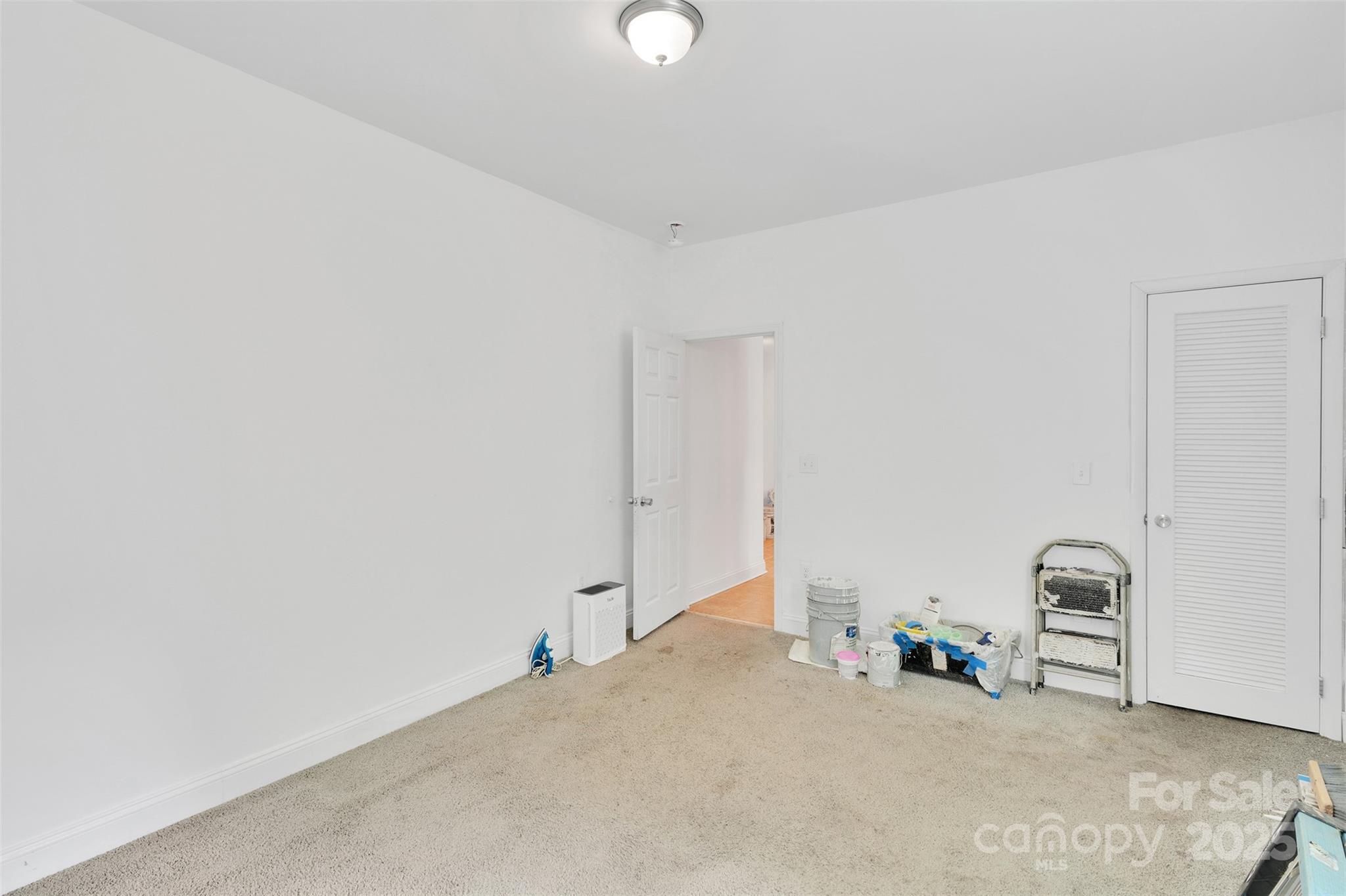 111 Crowell Drive