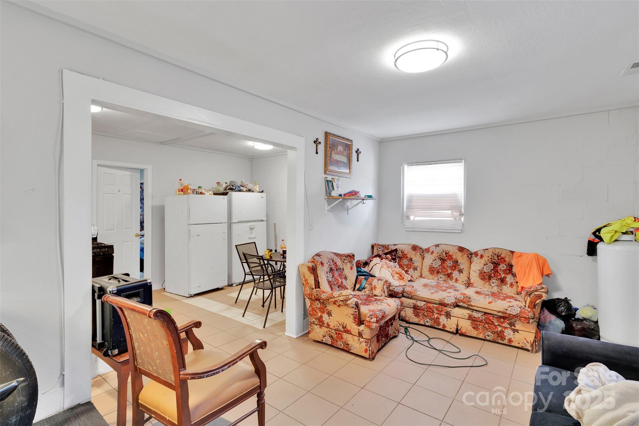 111 Crowell Drive