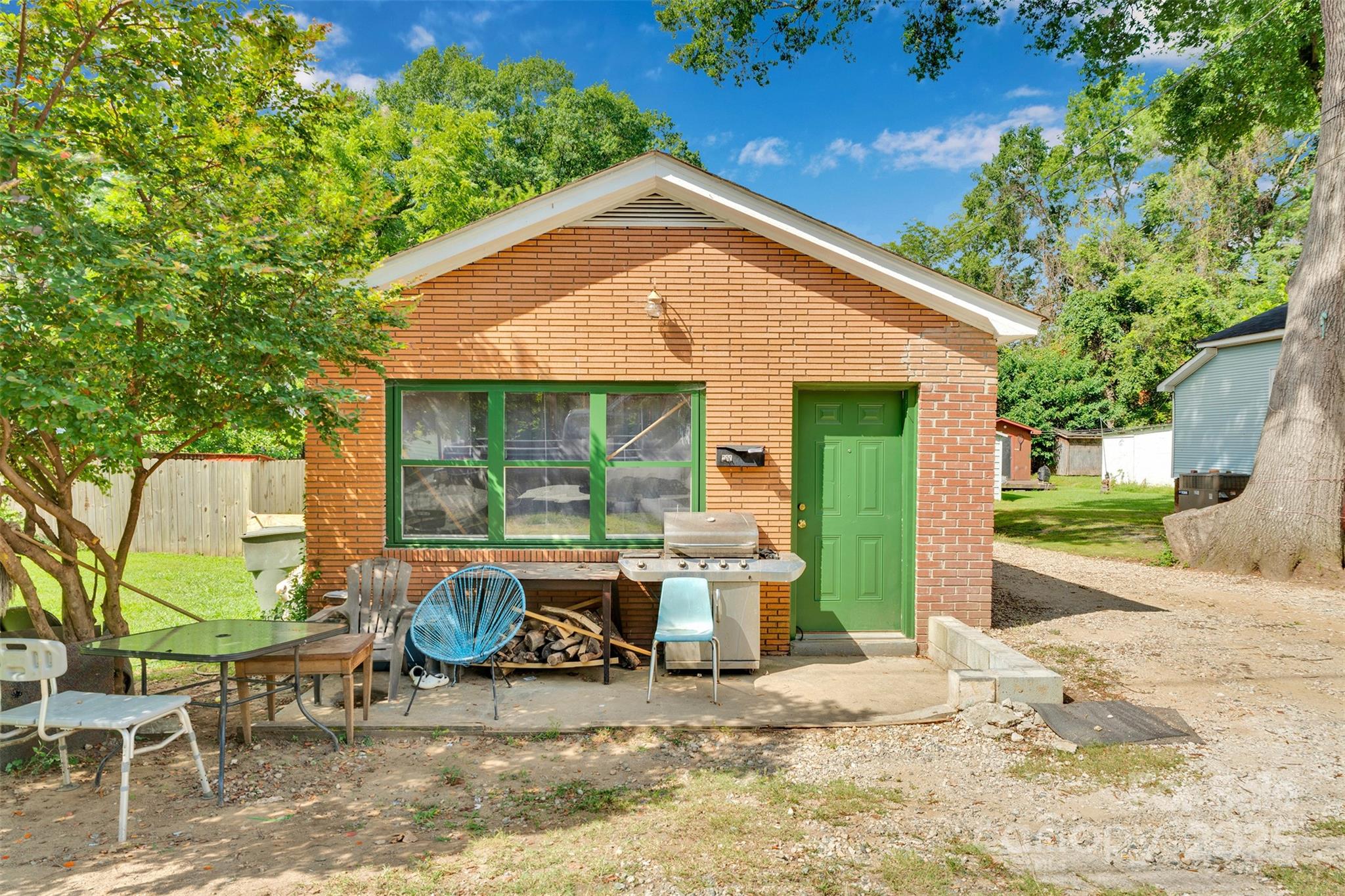 111 Crowell Drive