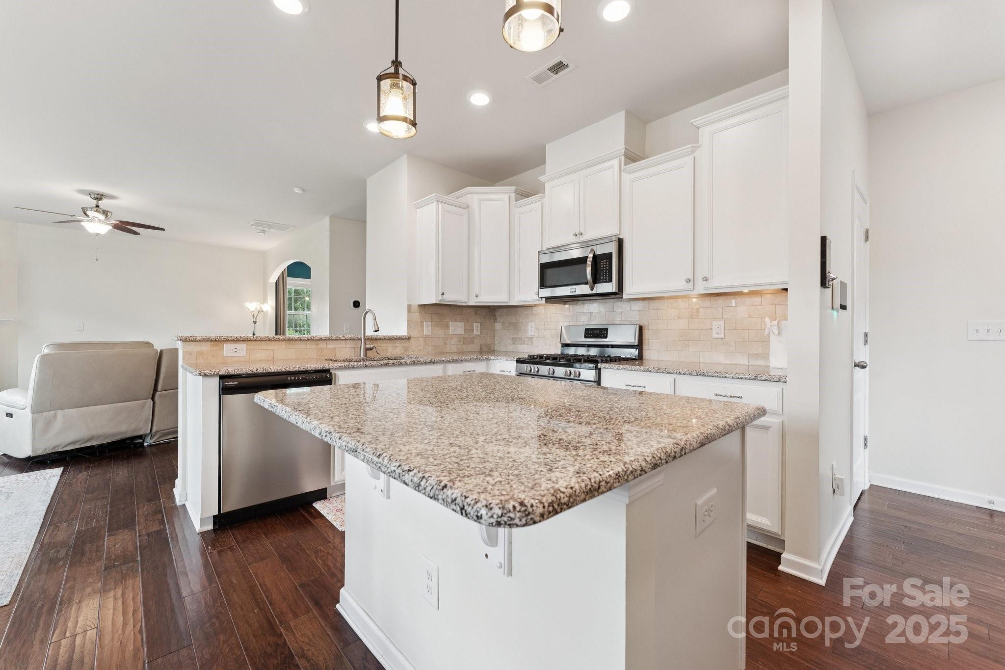 16304 Thoroughbred Trace Lane