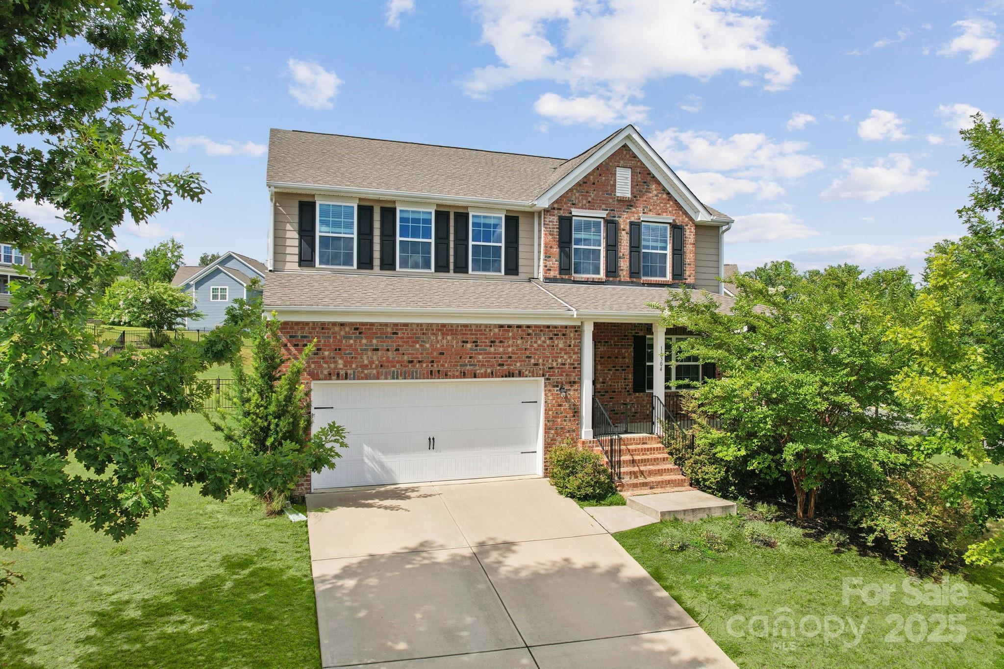 16304 Thoroughbred Trace Lane