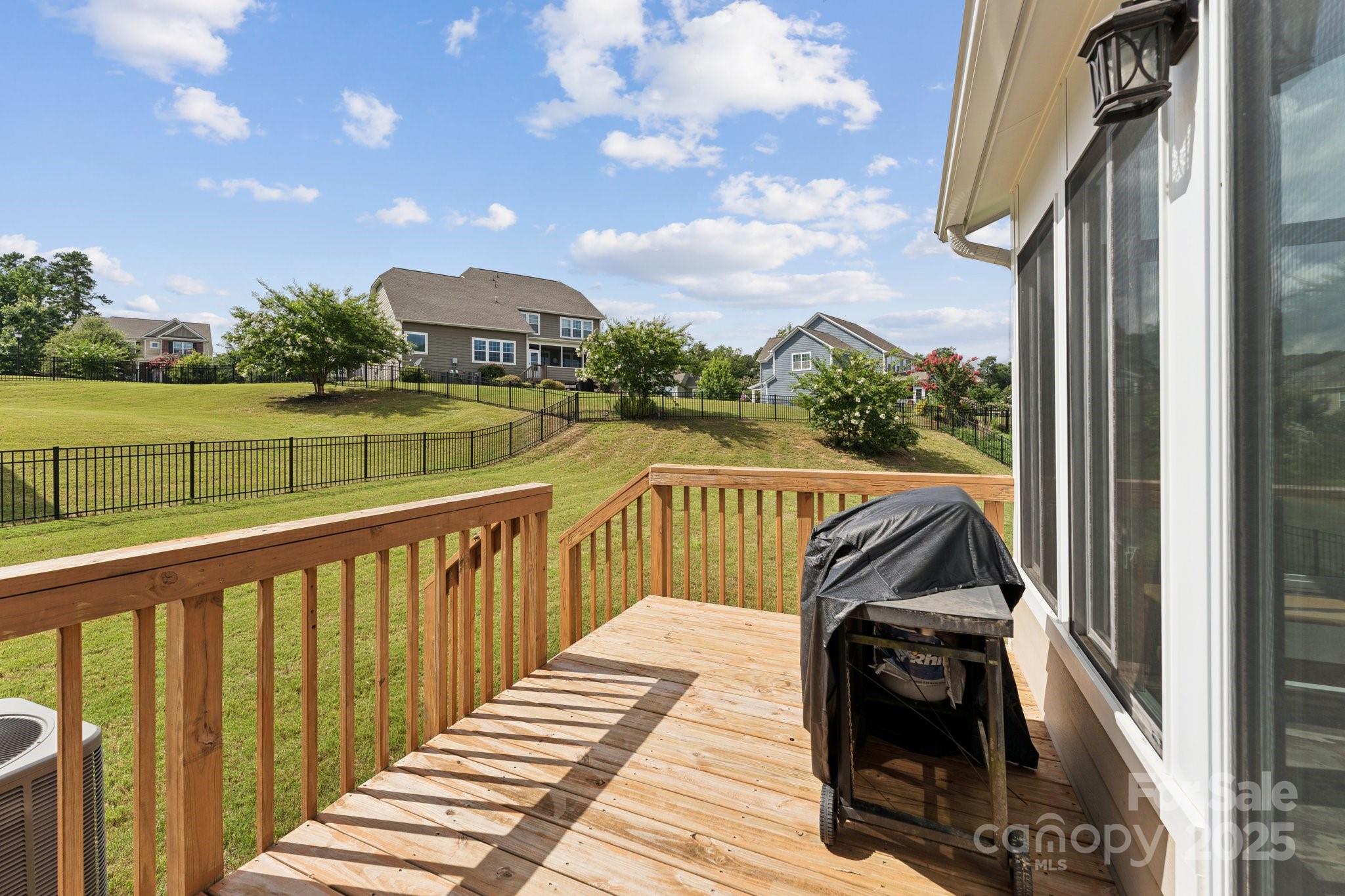 16304 Thoroughbred Trace Lane