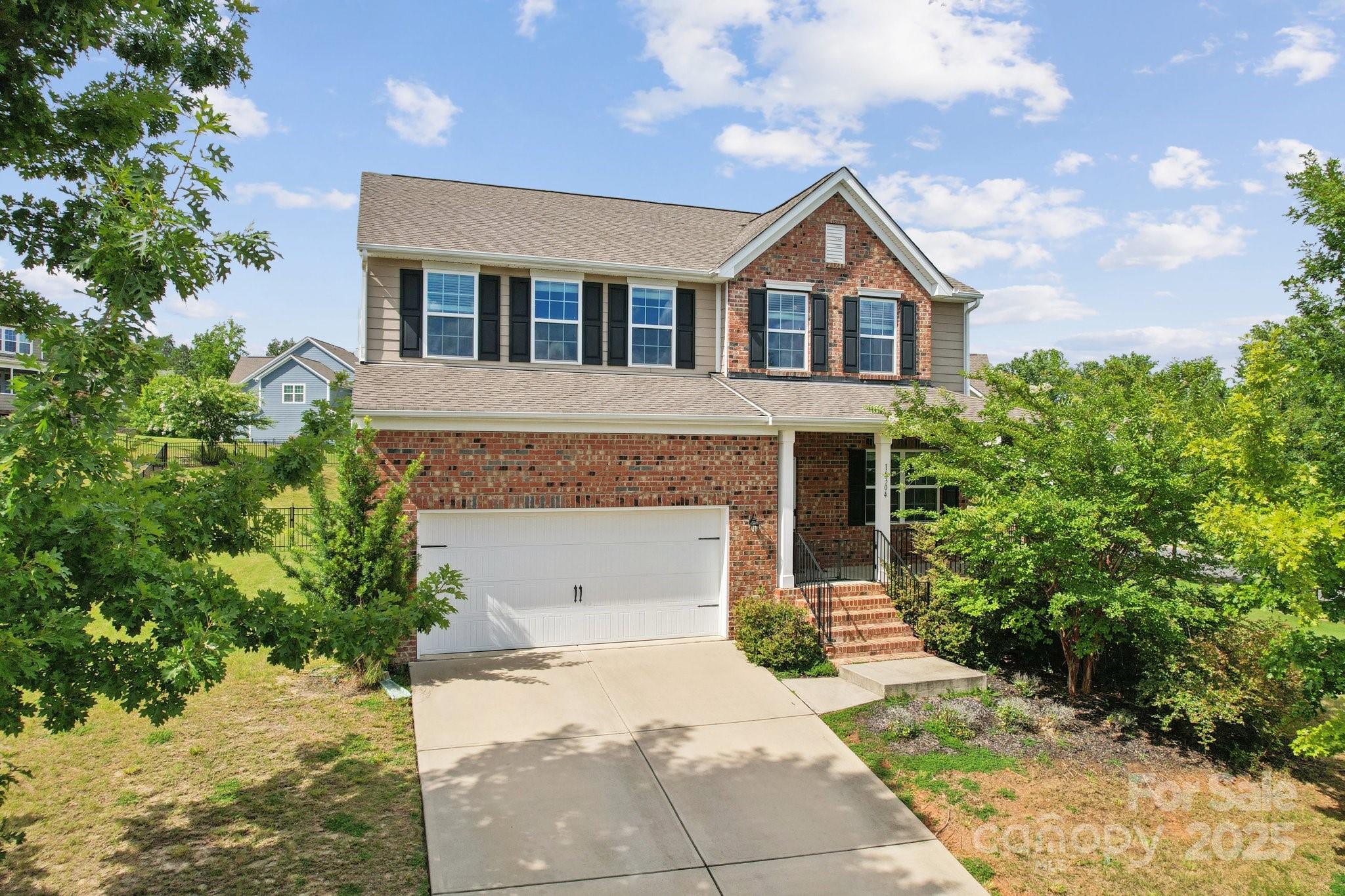 16304 Thoroughbred Trace Lane