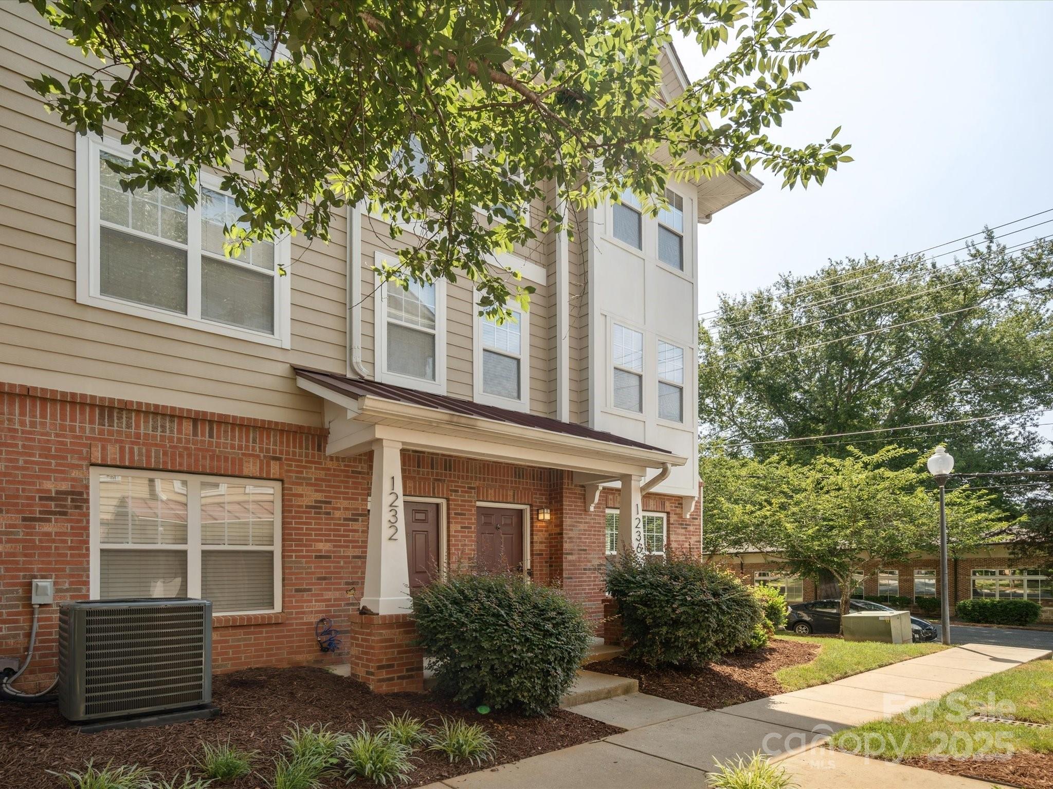 1236 Taliesin Court