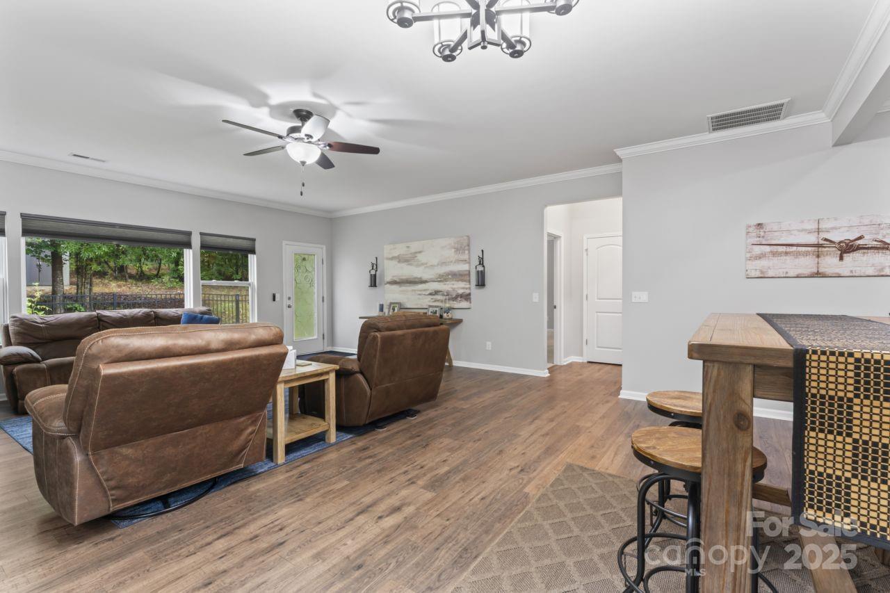6511 Buck Horn Place