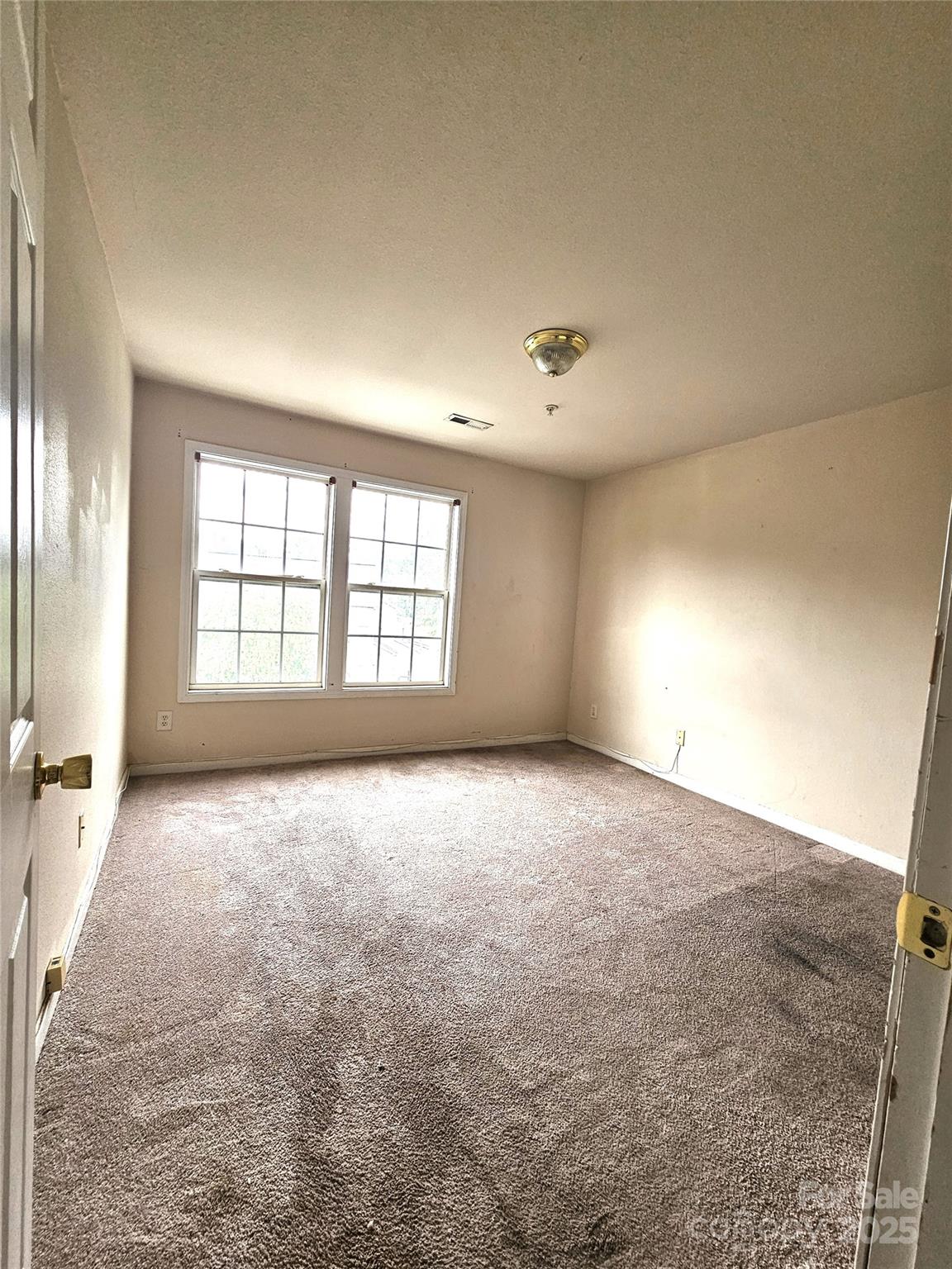 1162 Plaza Walk Drive