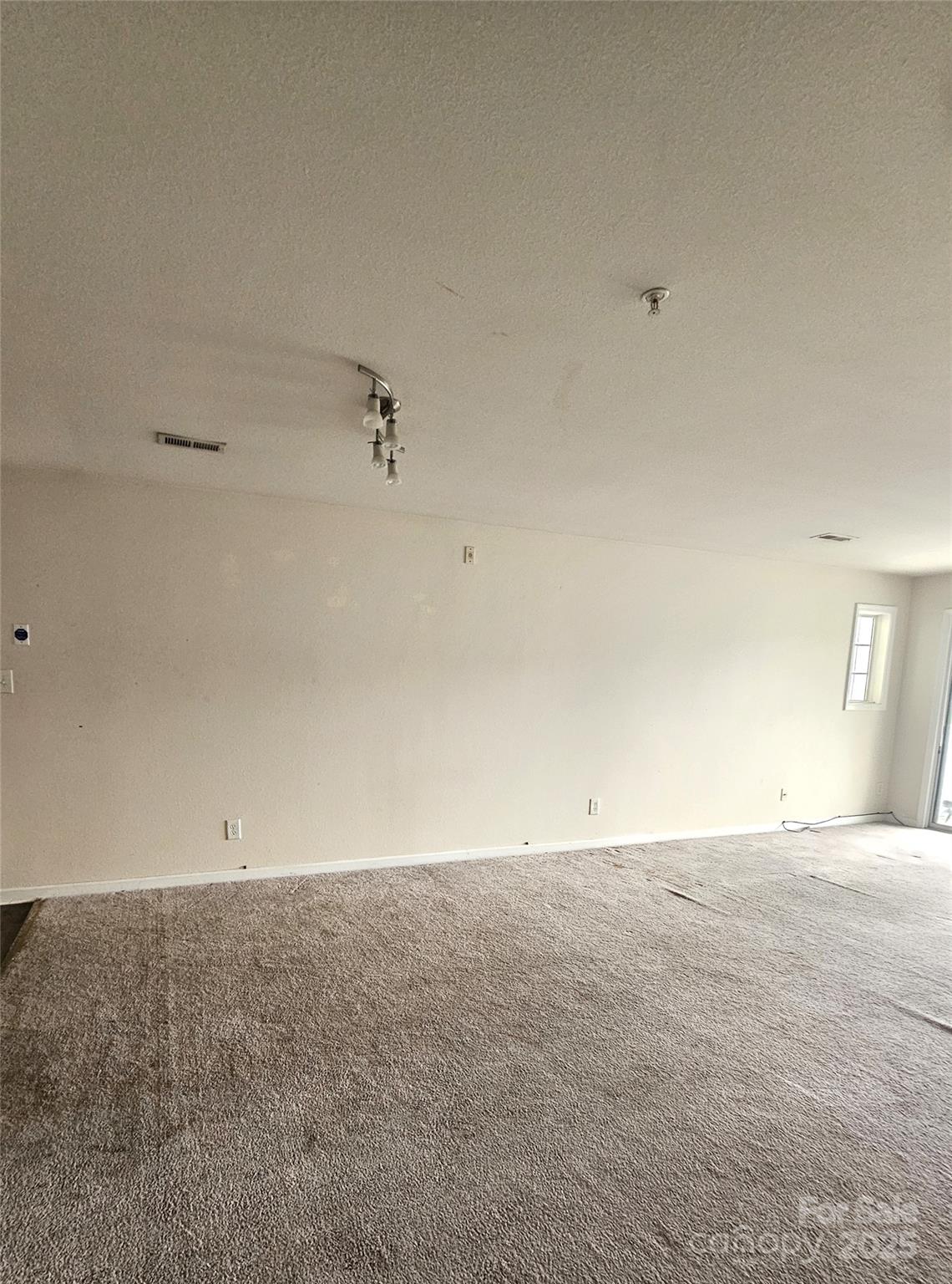 1162 Plaza Walk Drive