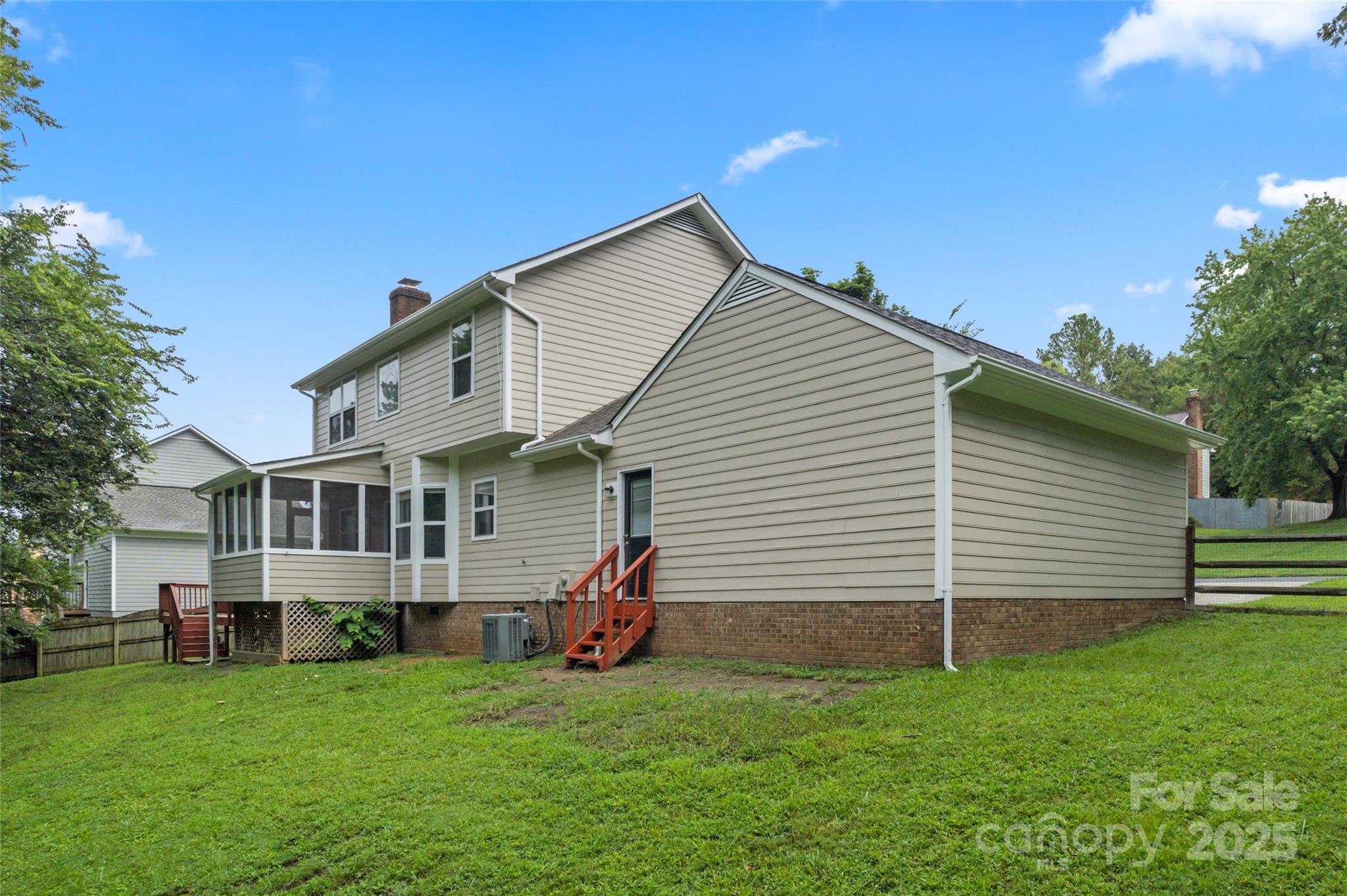 2813 Silkstream Lane