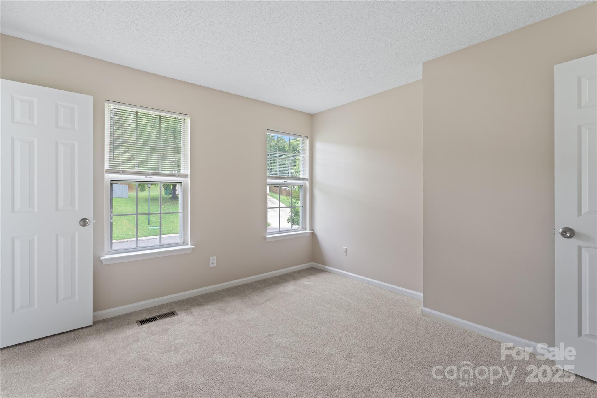 2813 Silkstream Lane