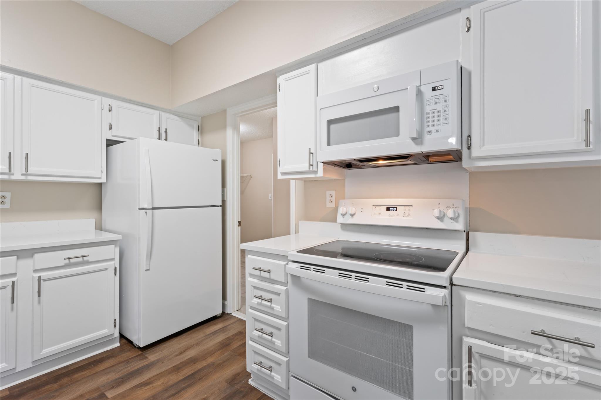 2813 Silkstream Lane