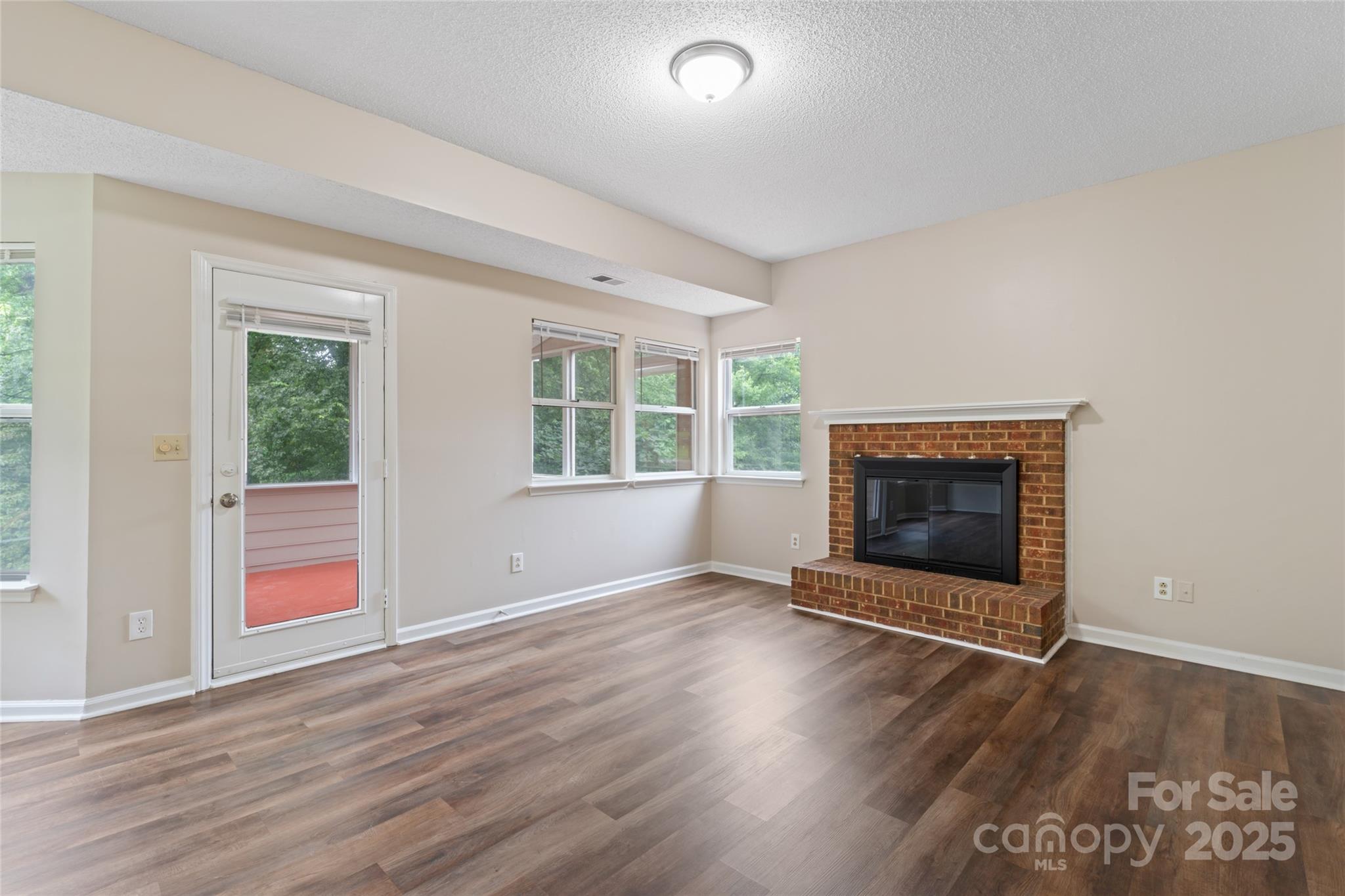 2813 Silkstream Lane