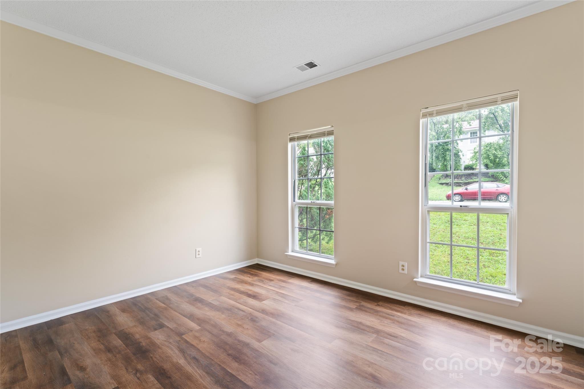 2813 Silkstream Lane